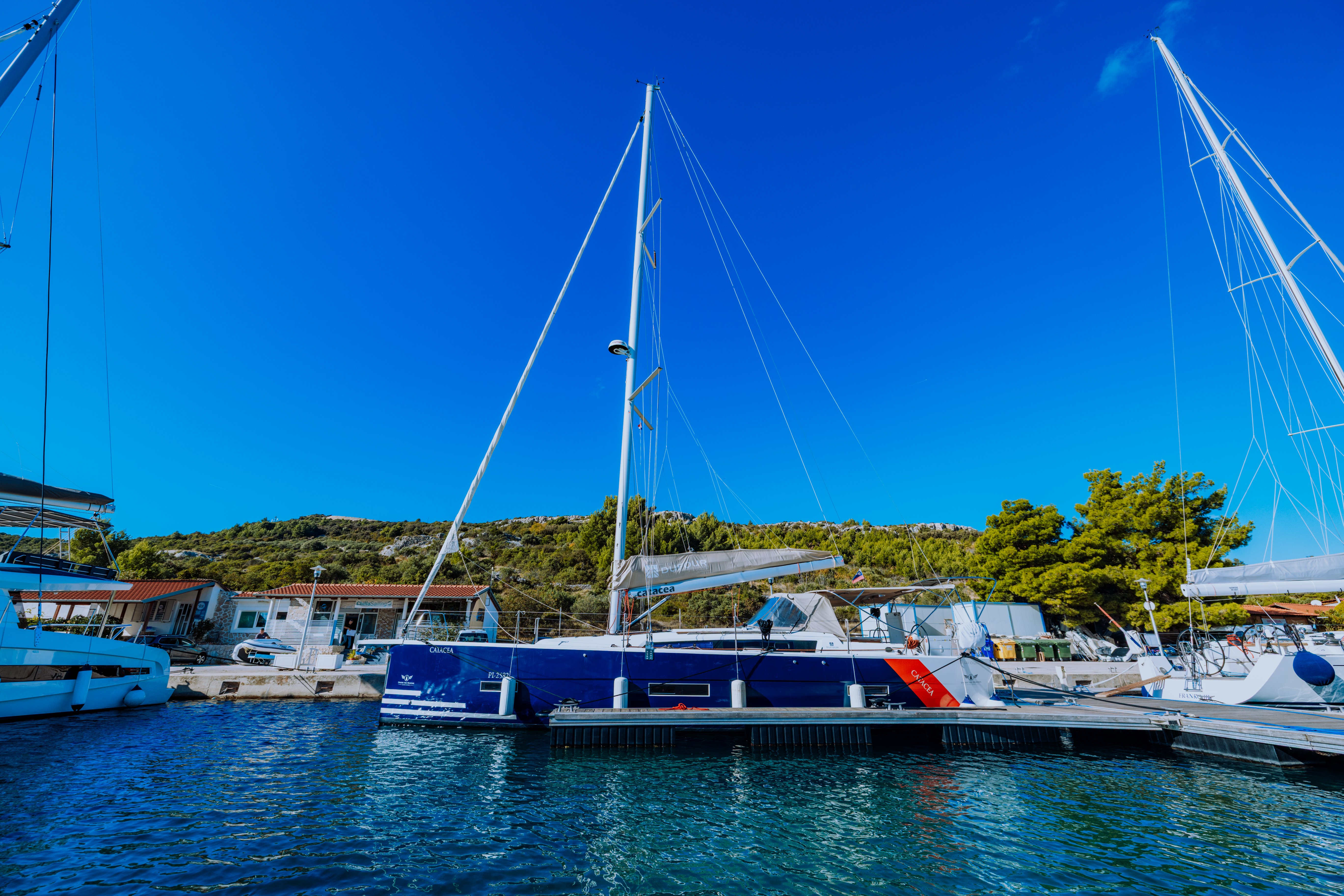 Catacea - Sailboat in Primošten