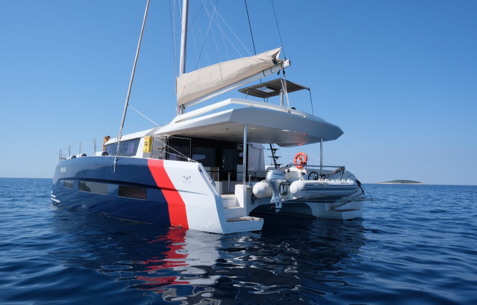 YAM - Catamaran in Primošten