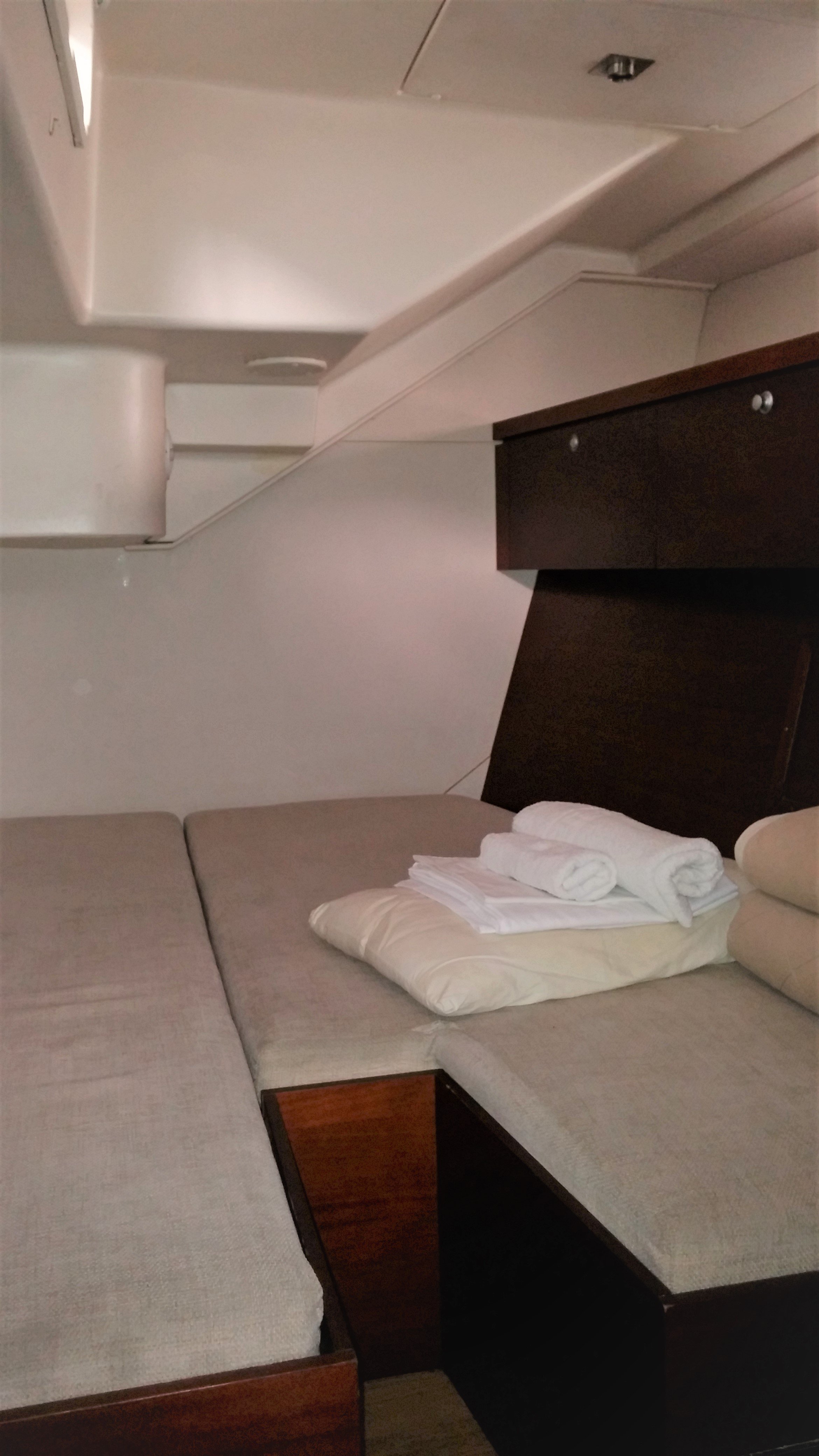 APOLLONIS - Sailboat in Nisi