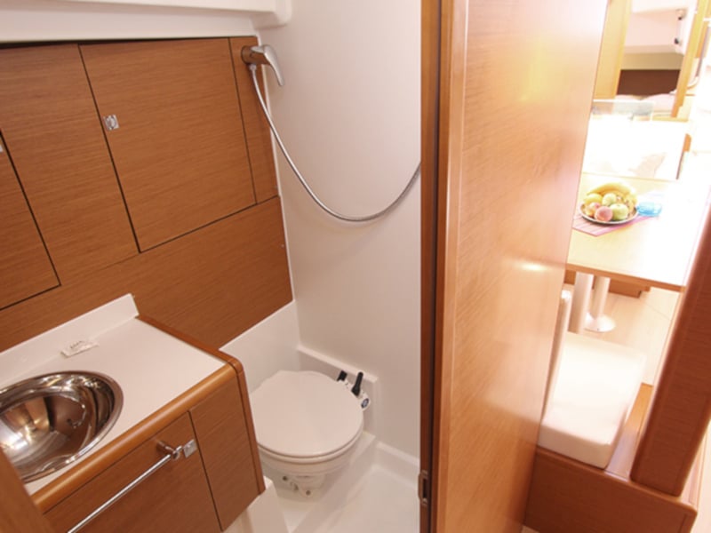 Gaia - Yelkenli içinde Lavrio