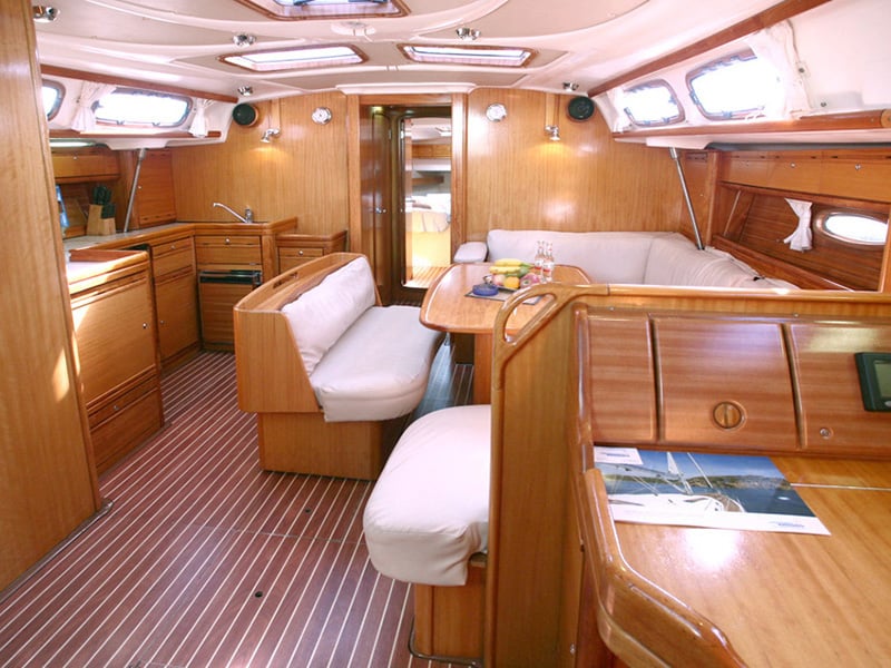 Aiolos - Yelkenli içinde Lavrio