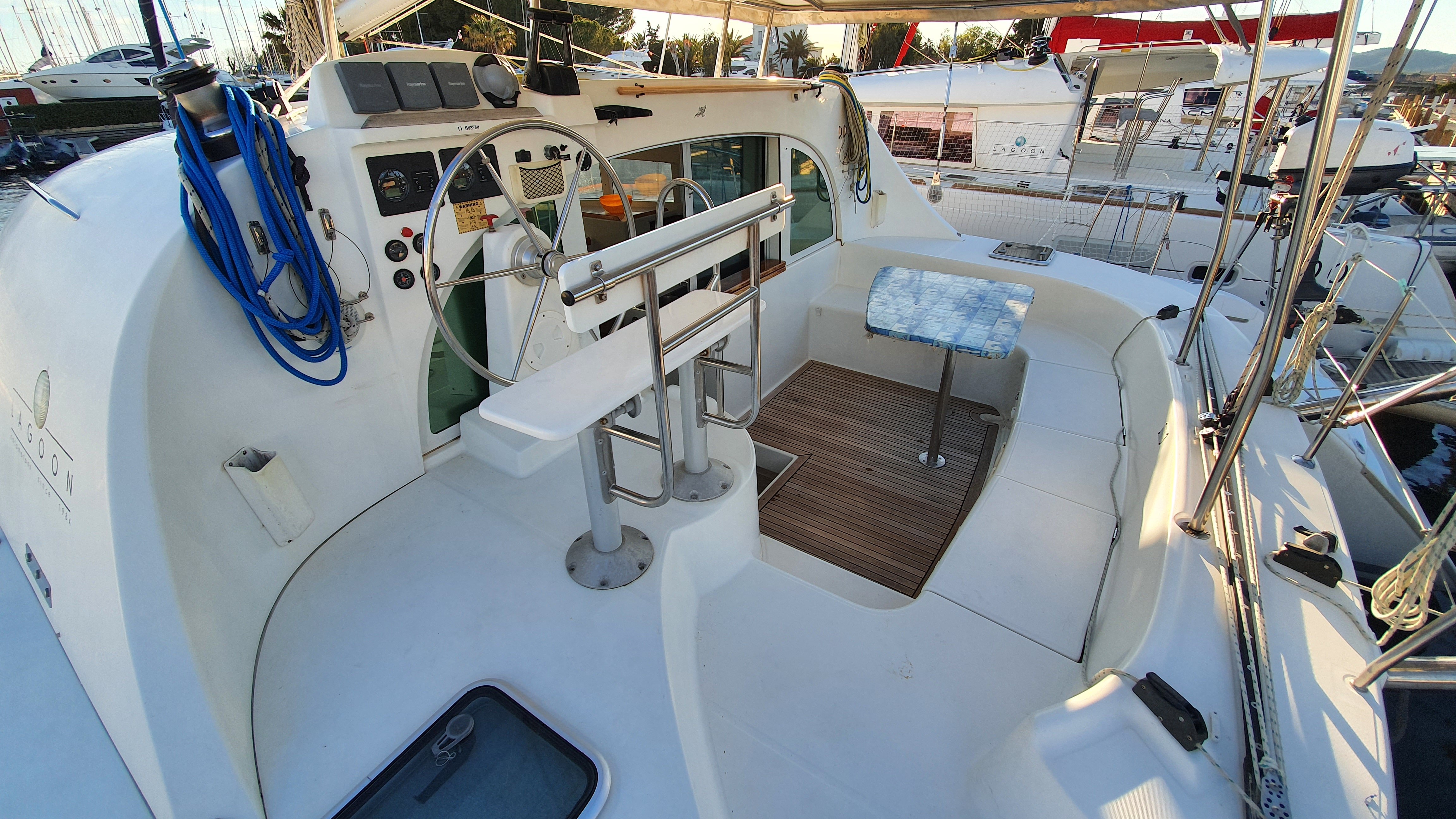 Manatéa - Catamaran in Hyères