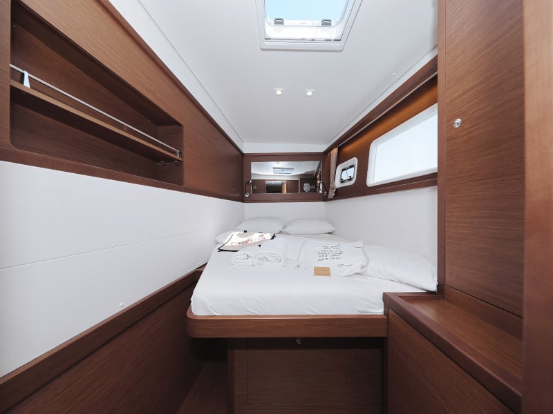 HOT STUFF - Katamaran içinde Bibinje