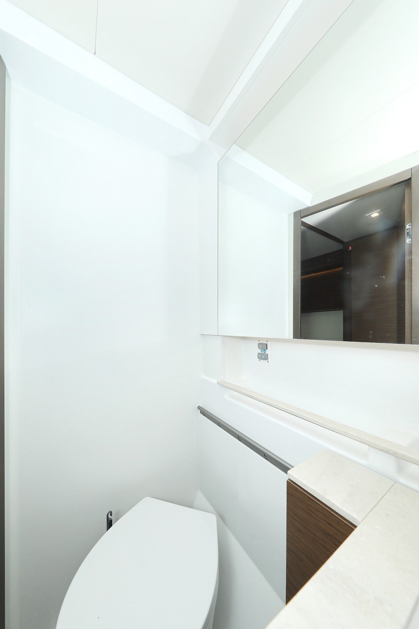 HIGH LIFE - Katamaran içinde Bibinje