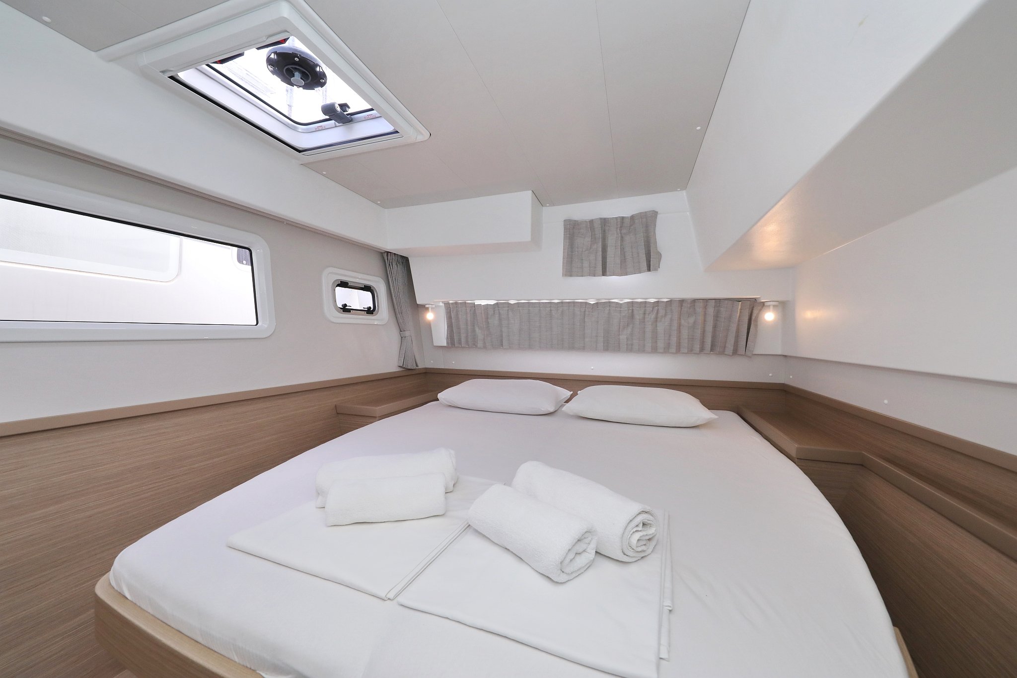 ZARA - Katamaran içinde Bibinje