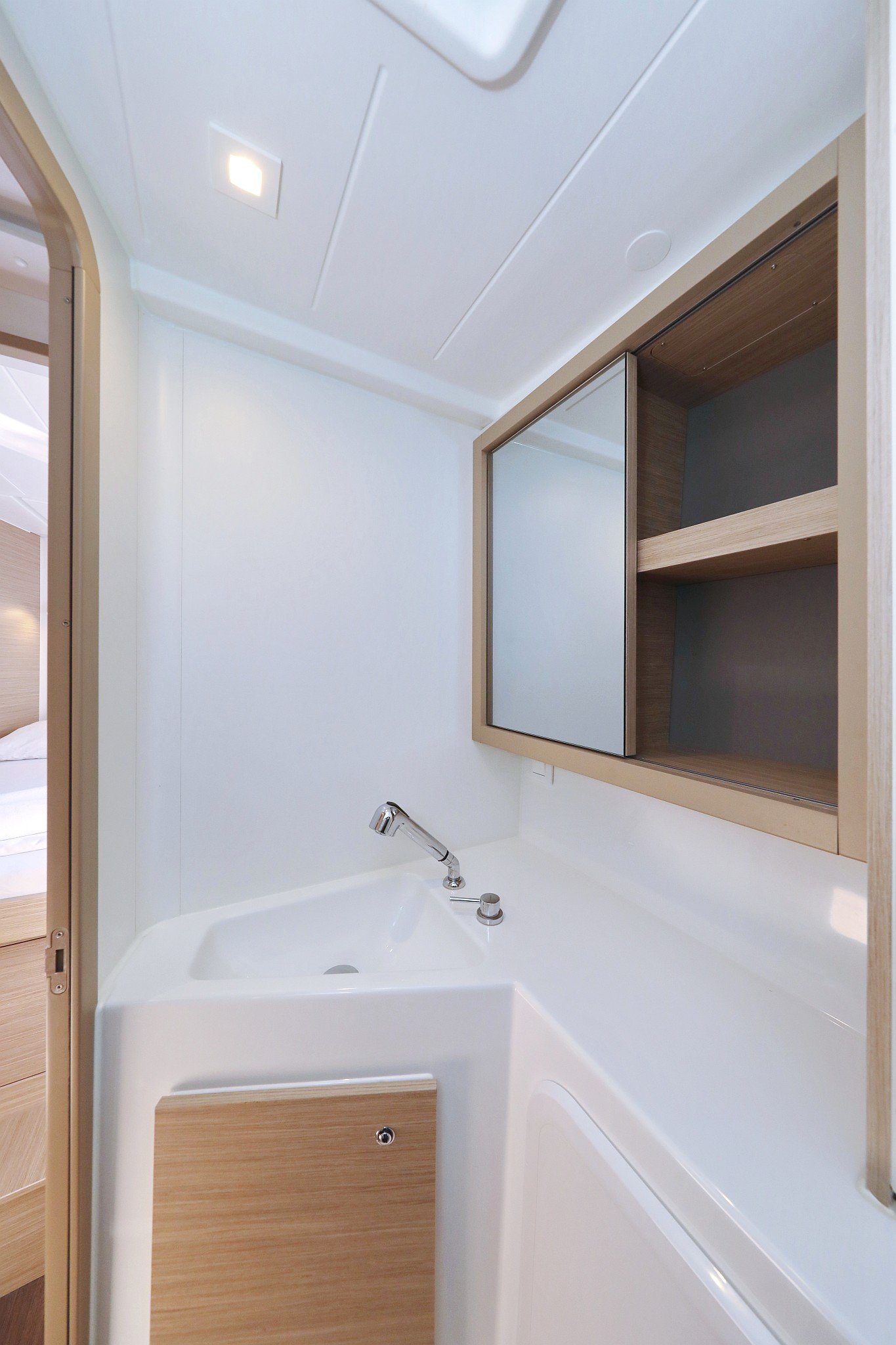 EQUATOR - Catamaran in Bibinje