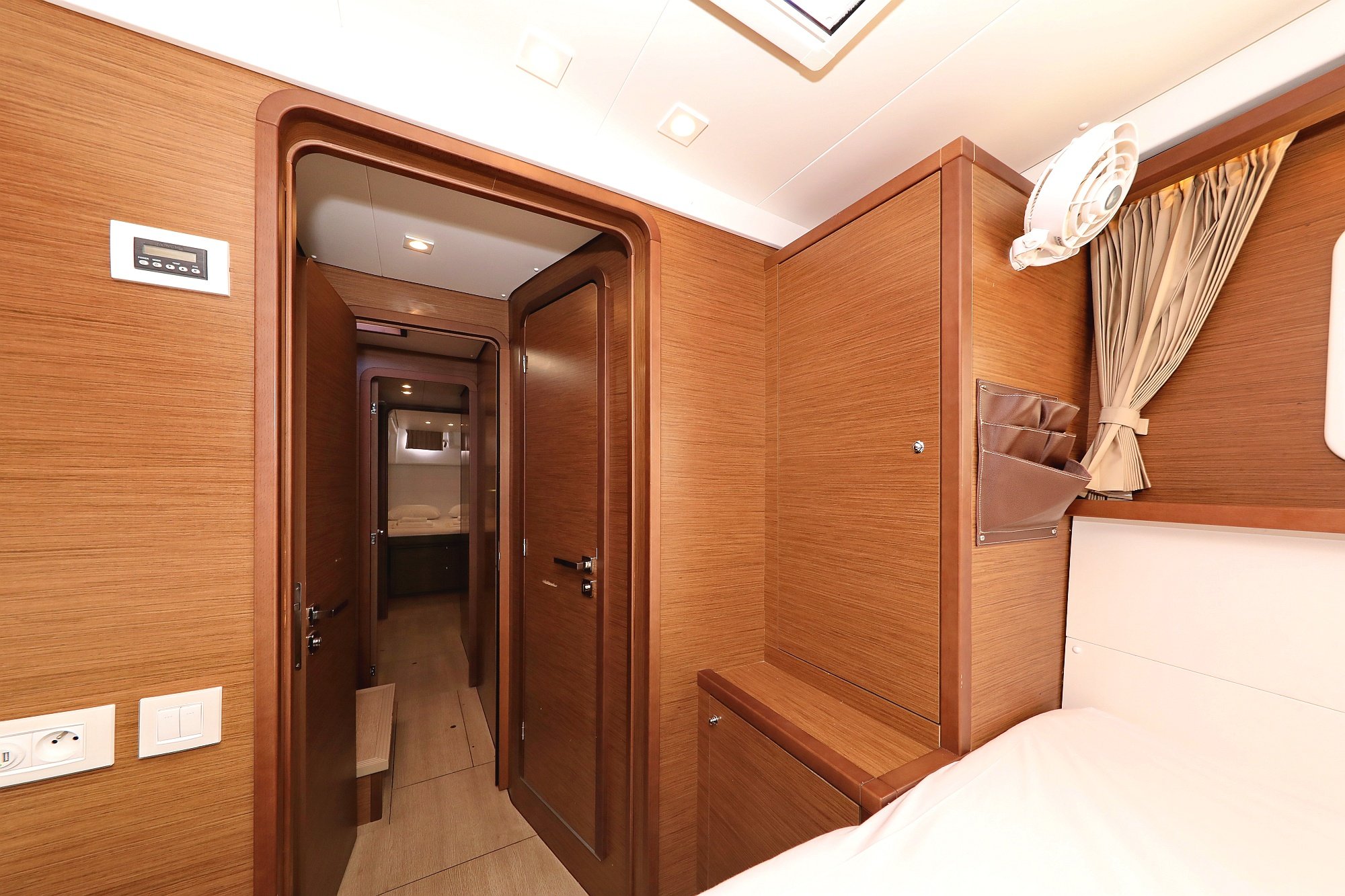 MUST HAVE - Catamaran in Bibinje