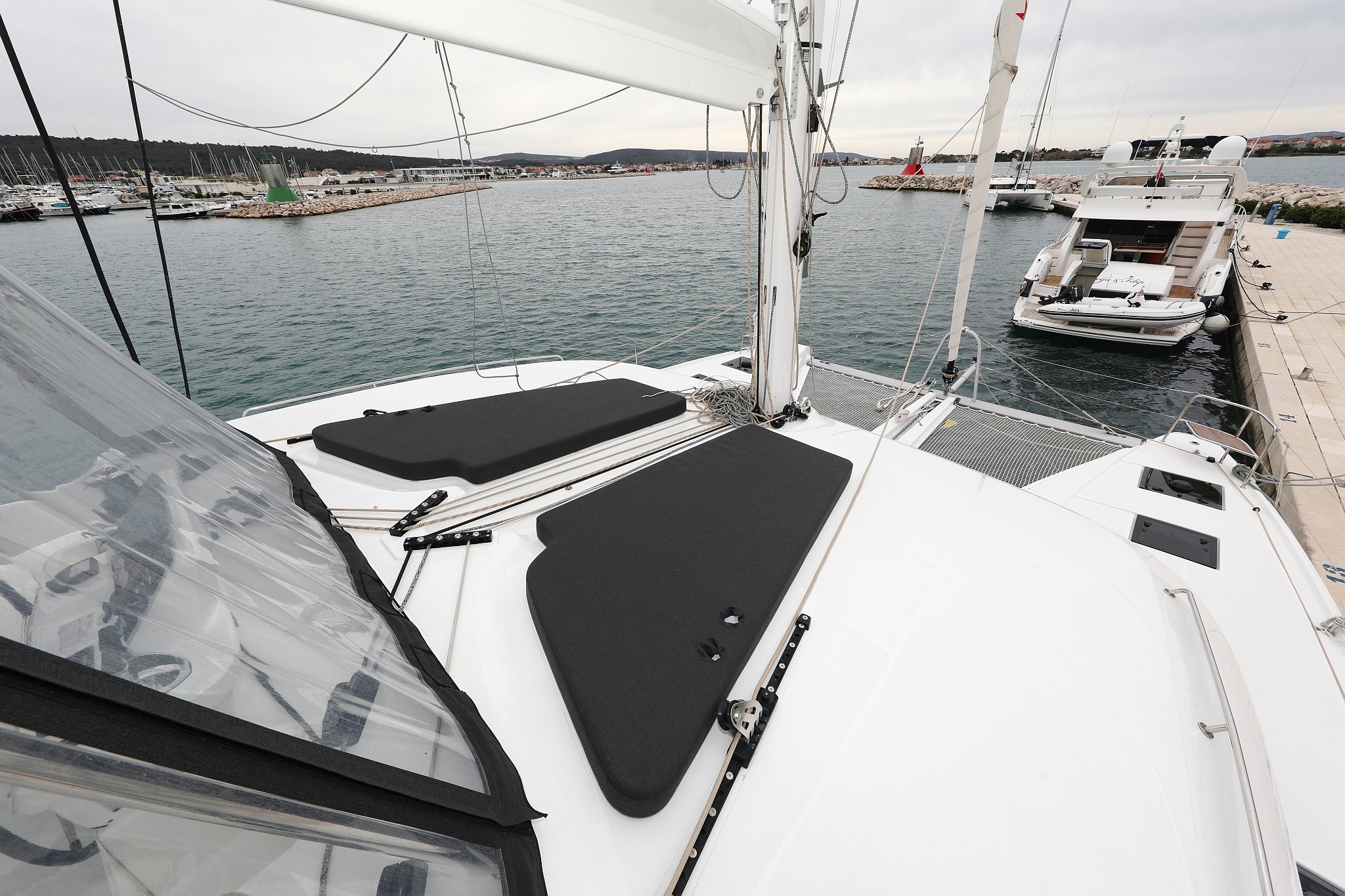 HATTORI HANZŌ - Catamaran in Bibinje