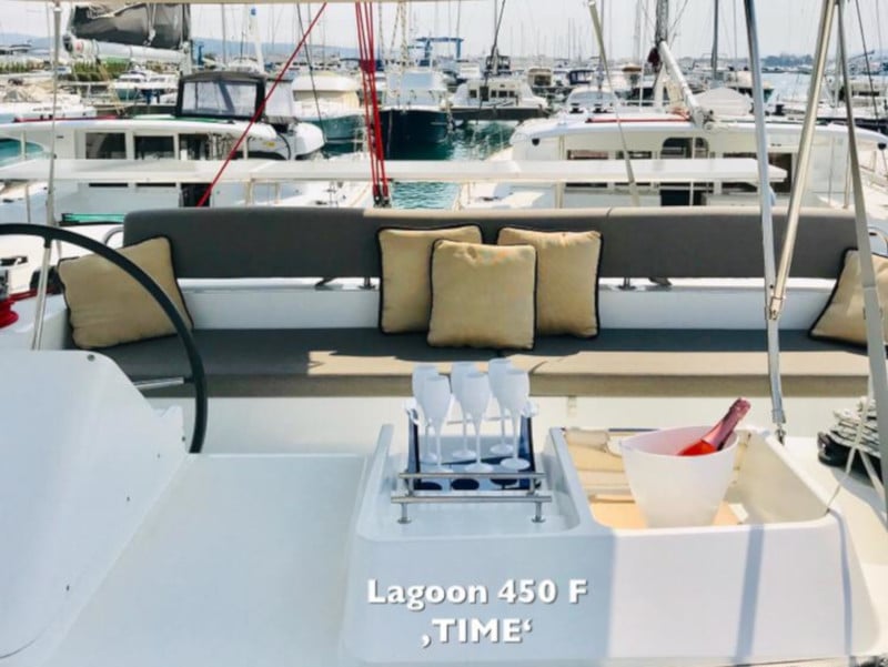 TIME - Catamaran in Bibinje