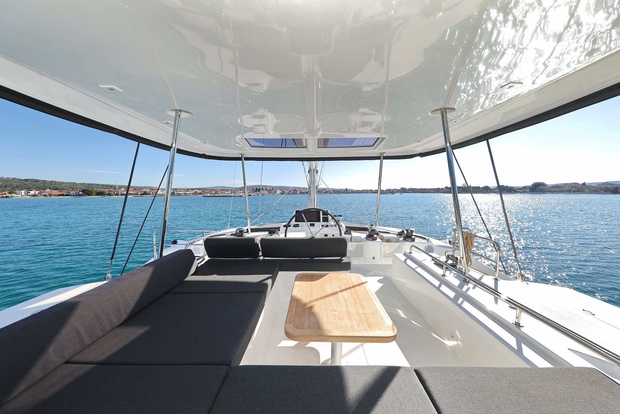 DISONESTO - Catamaran in Bibinje