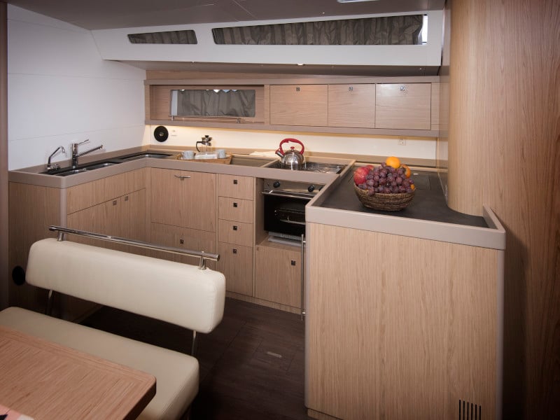 TRIM - Sailboat in Kaštel Gomilica