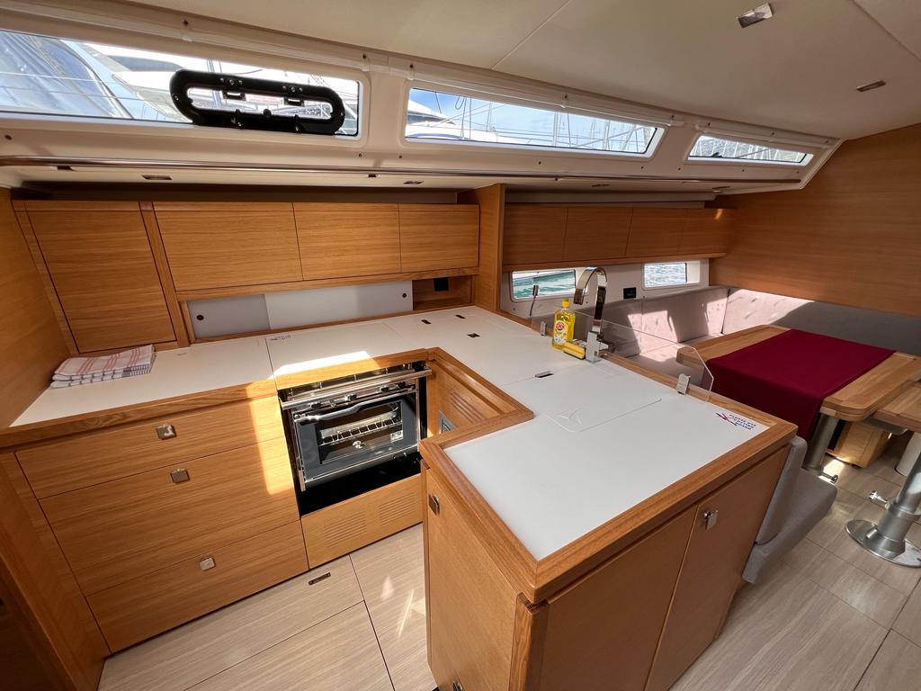 DEMETRA - Yelkenli içinde Kaštel Gomilica