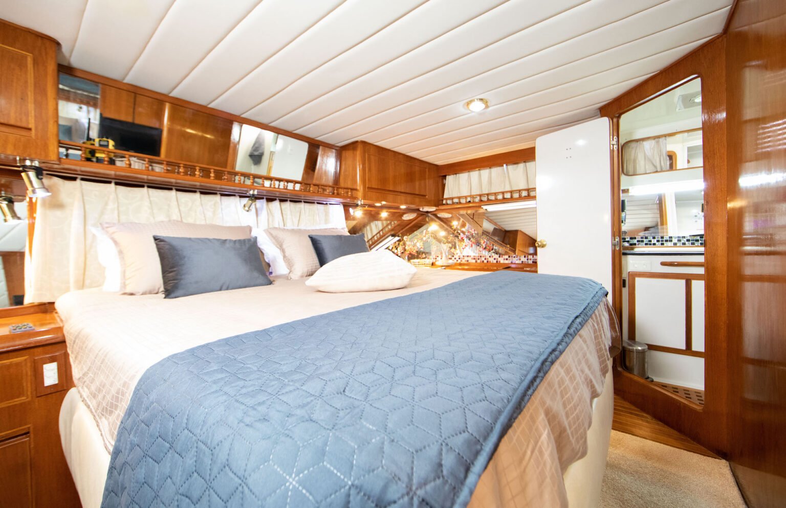 Paloma I - Motor Yat içinde Pula