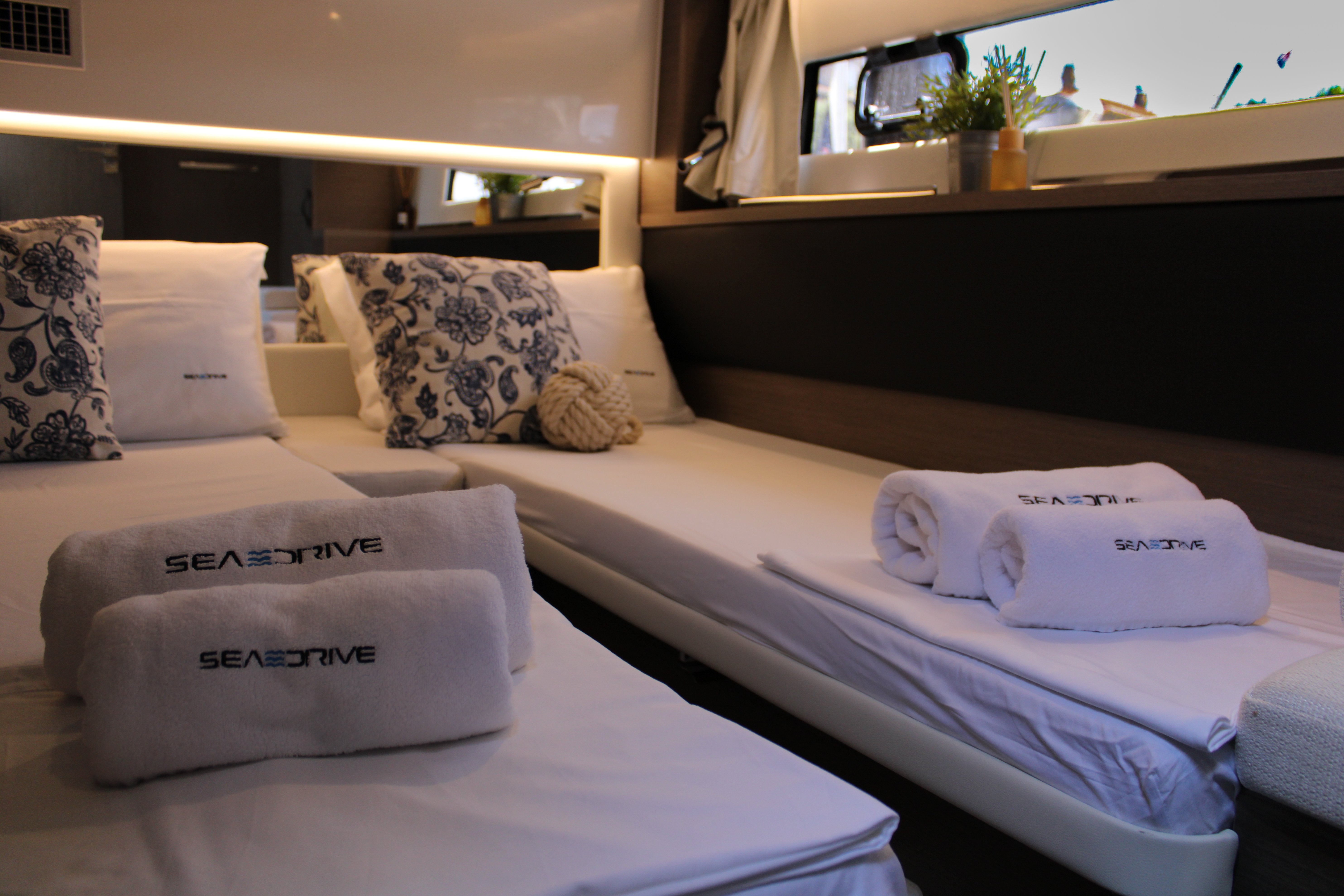 NIKA - Motor Yacht in Zadar