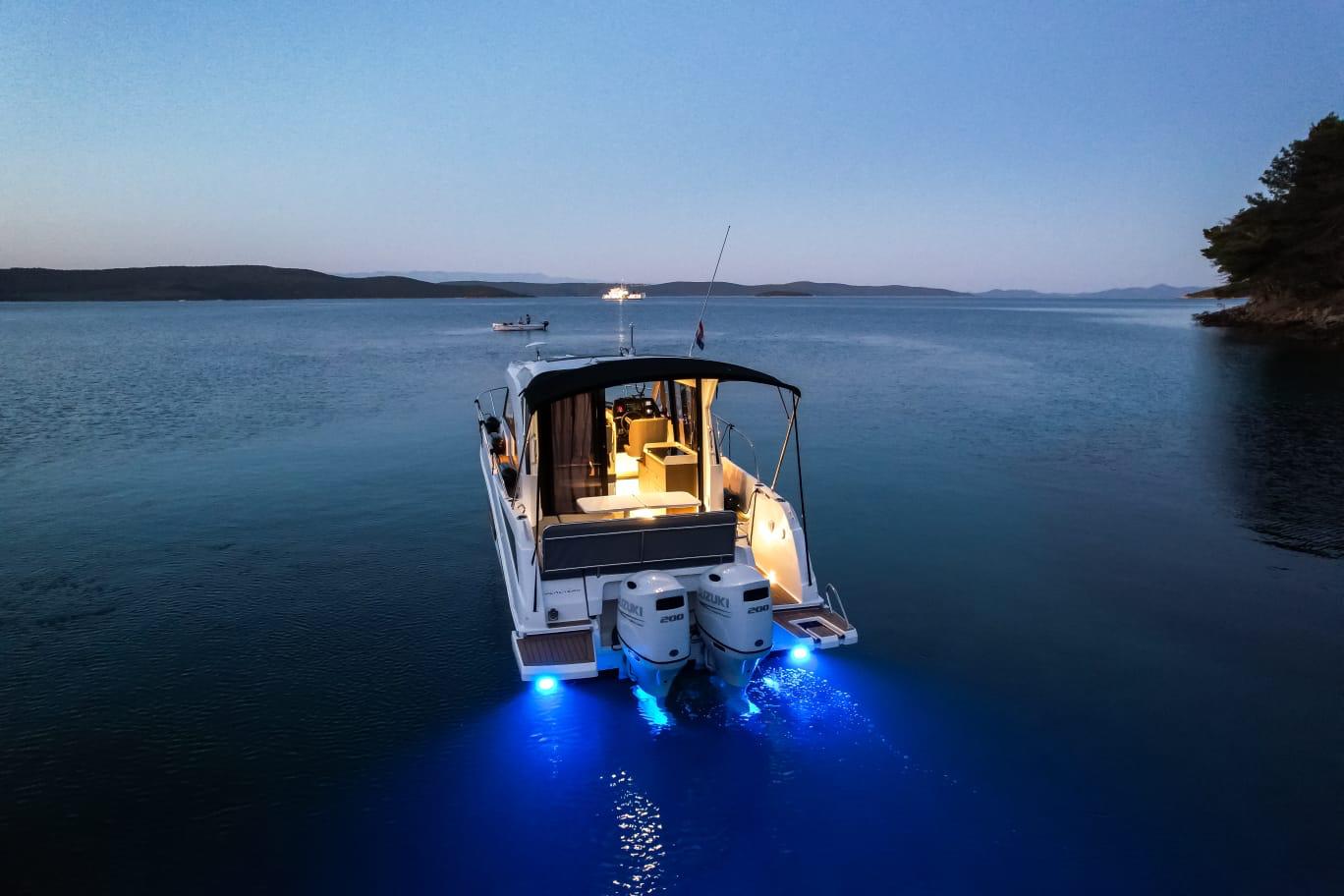 M & N - Motor Yacht in Zadar