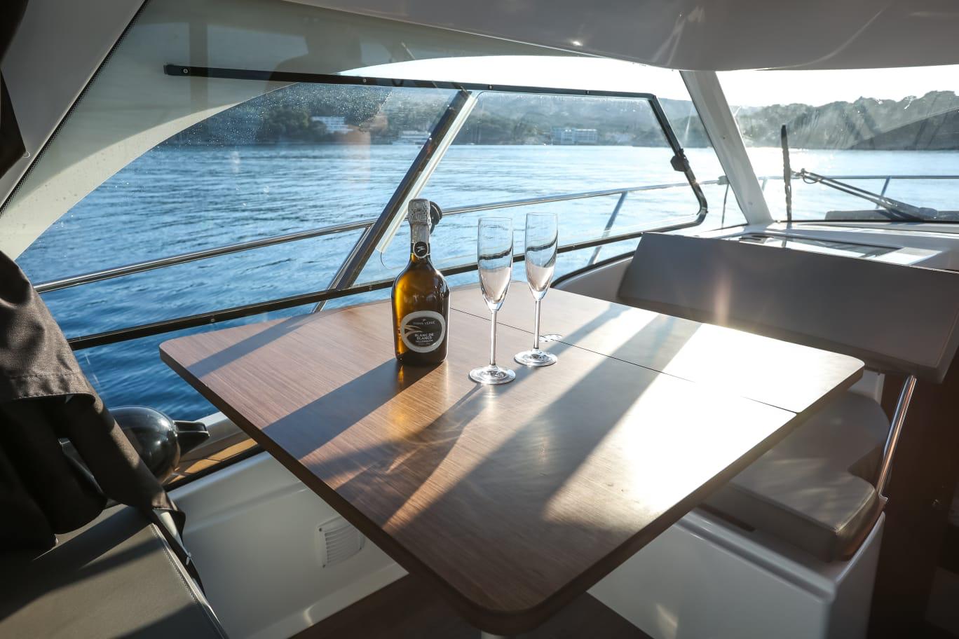 M & N - Motor Yacht in Zadar