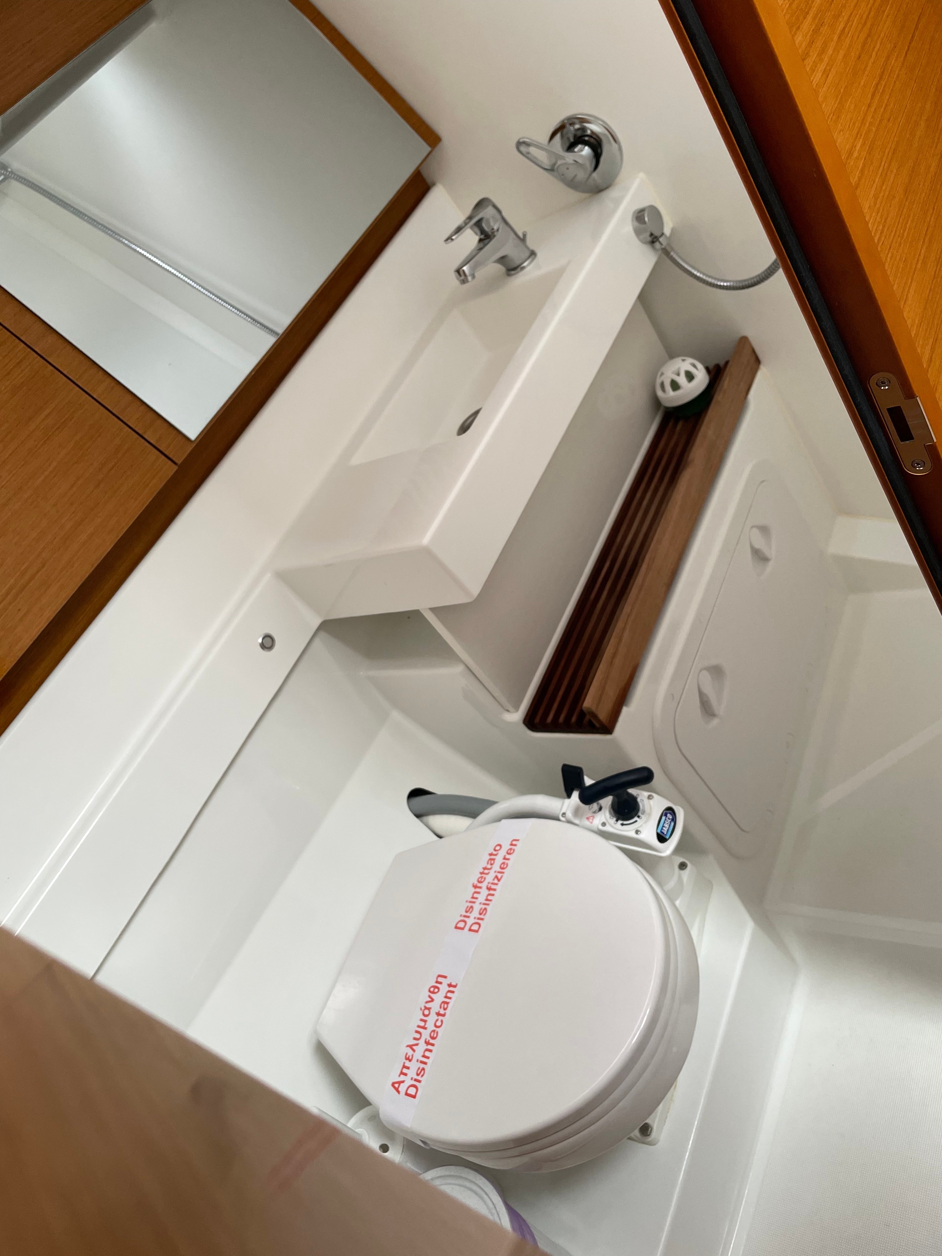 Iris - Sailboat in Volos