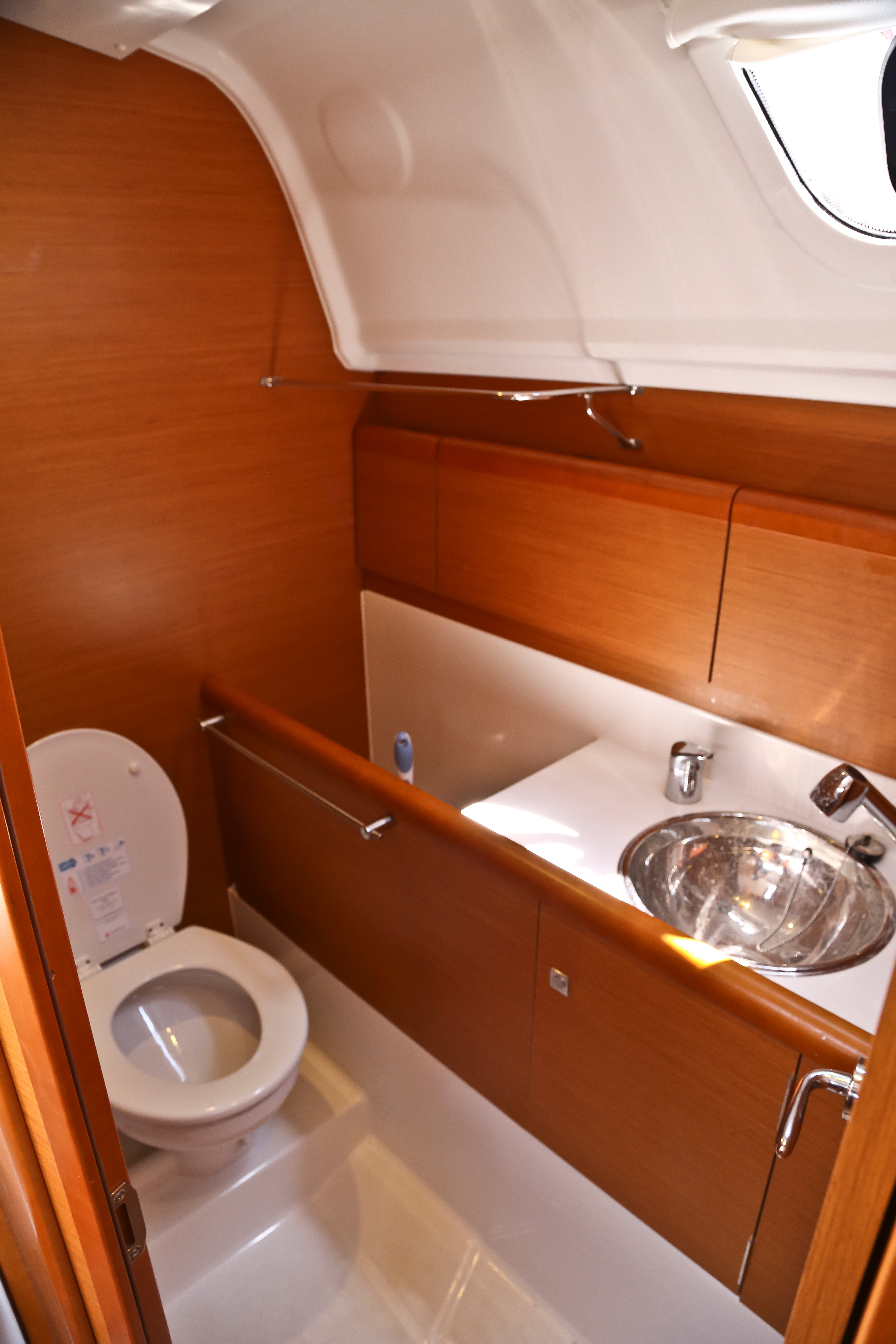 Afroessa - Sailboat in Loutraki