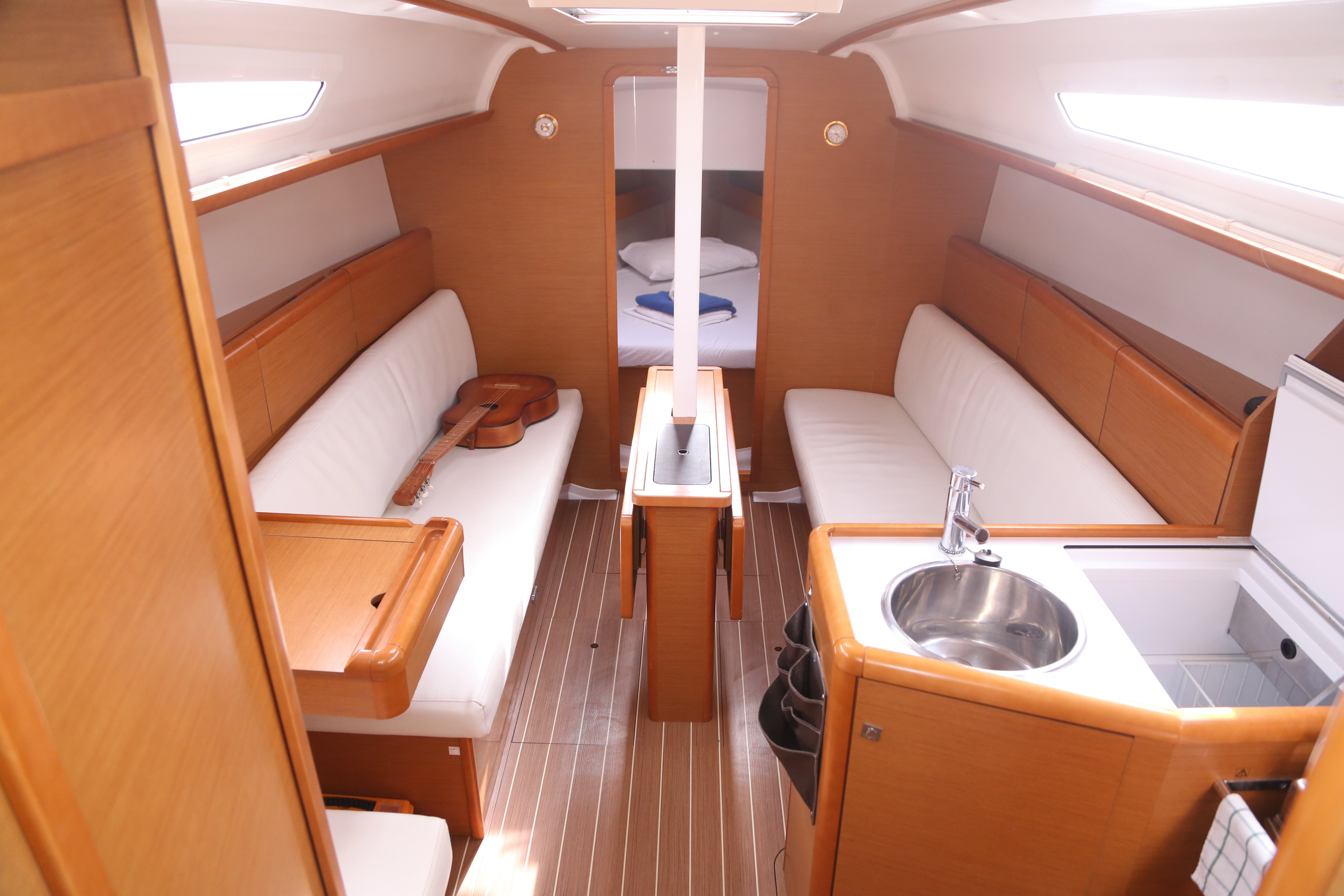 Afroessa - Sailboat in Loutraki