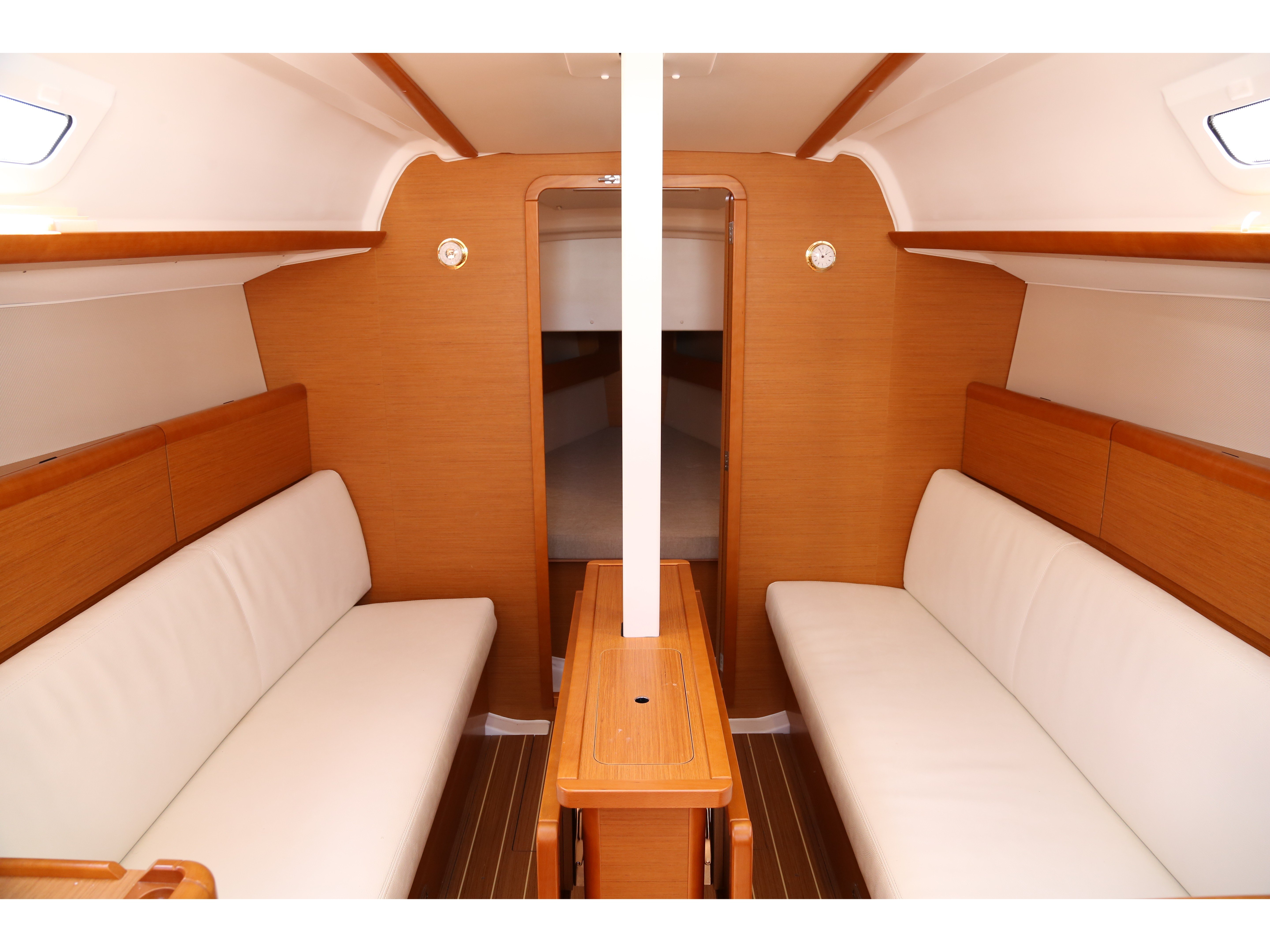 Afroessa - Sailboat in Loutraki