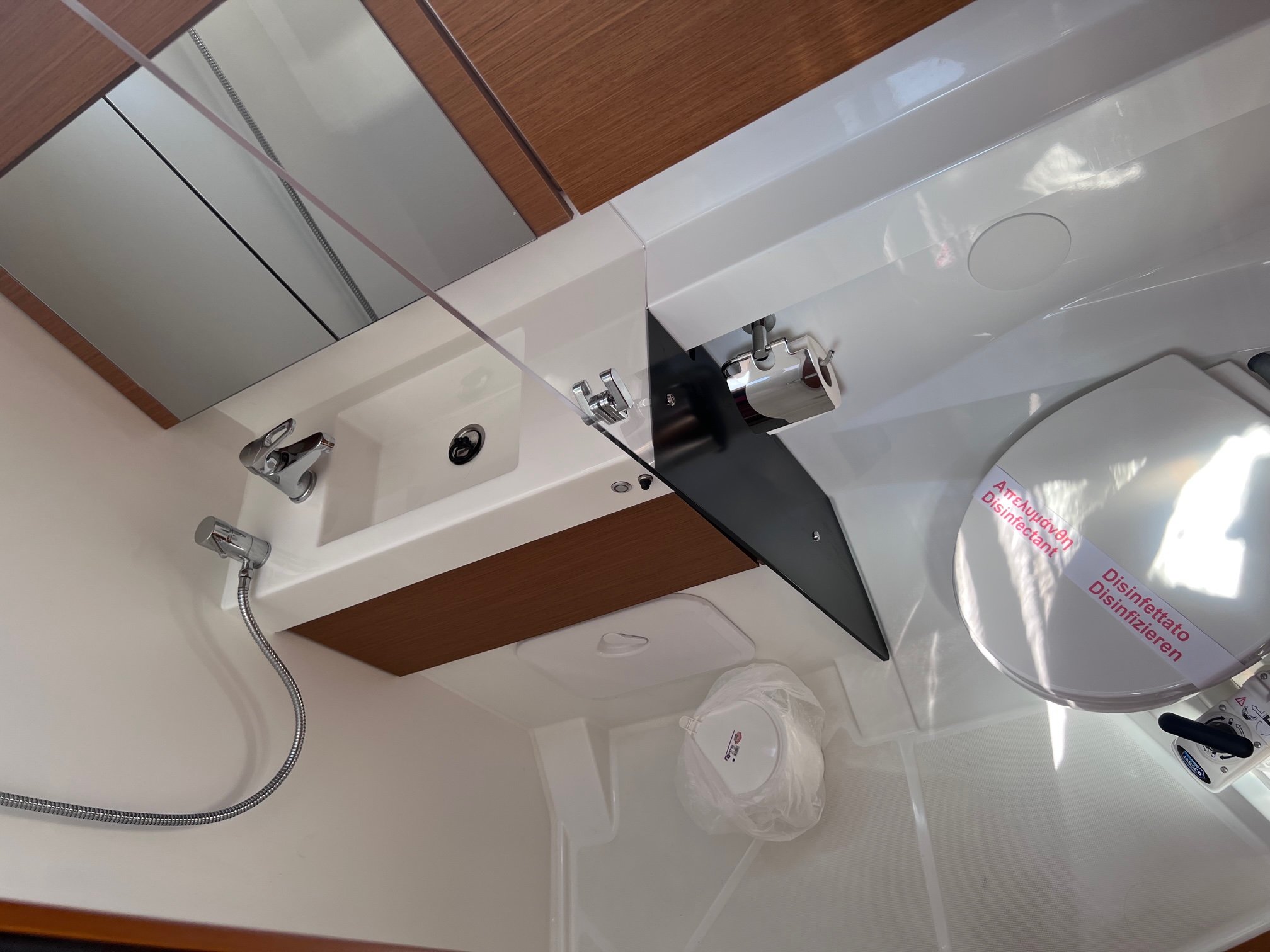 Stilvi - Sailboat in Loutraki