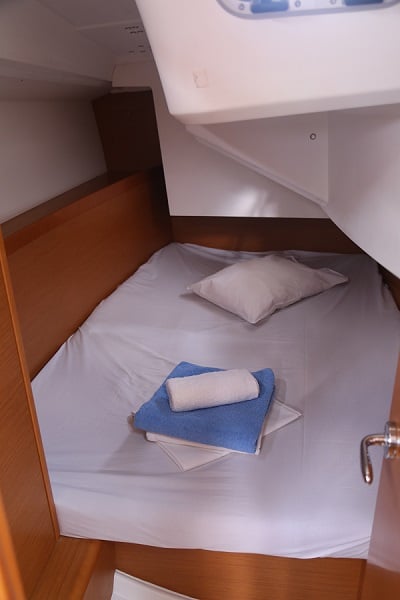 Sminthe - Sailboat in Loutraki