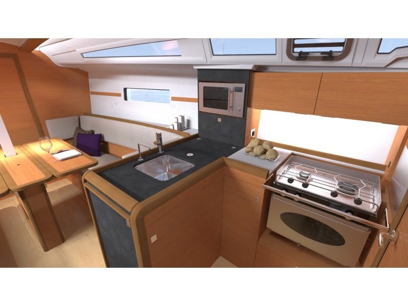 Sminthe - Sailboat in Loutraki