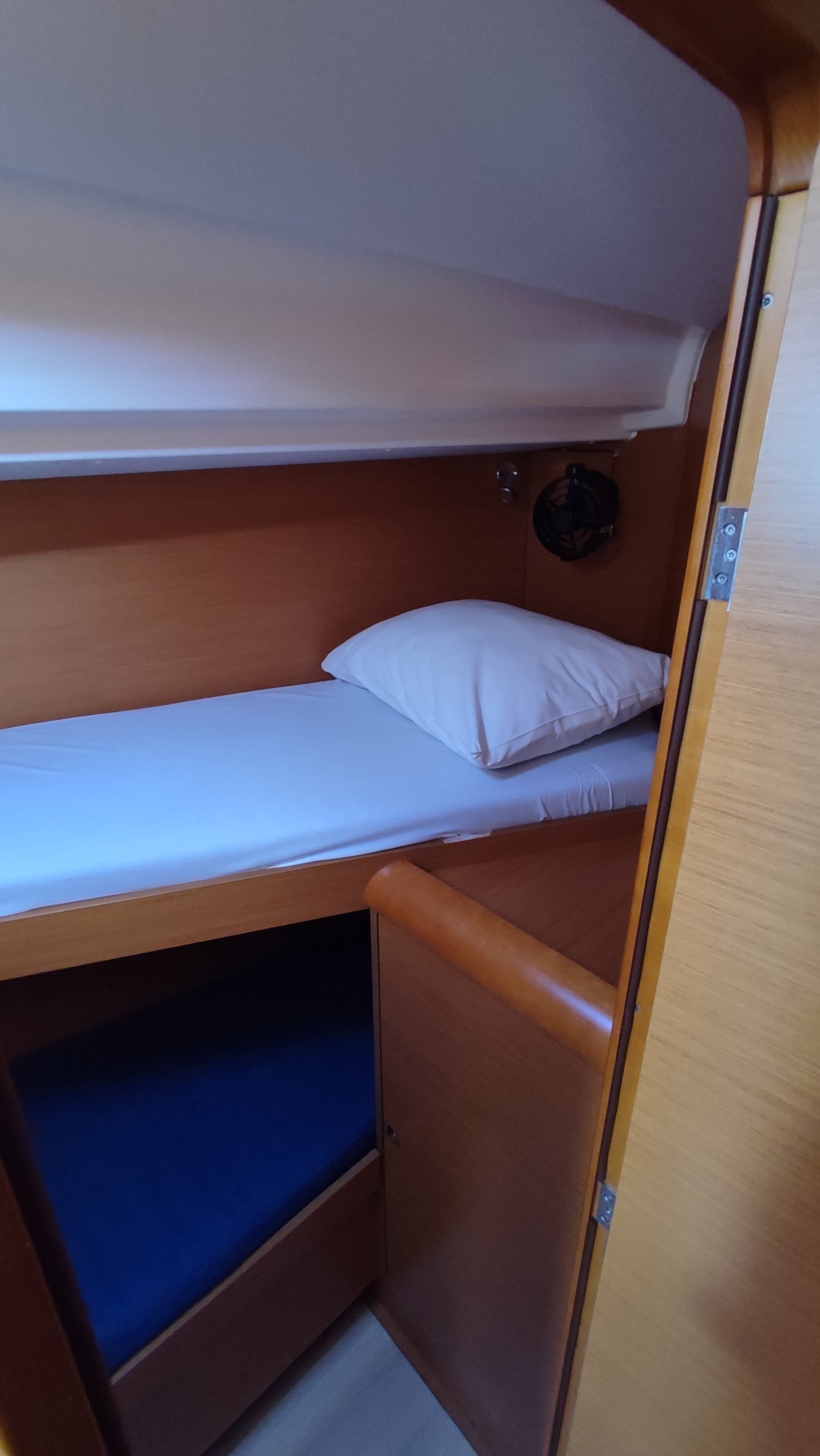 Pasithea - Sailboat in Volos