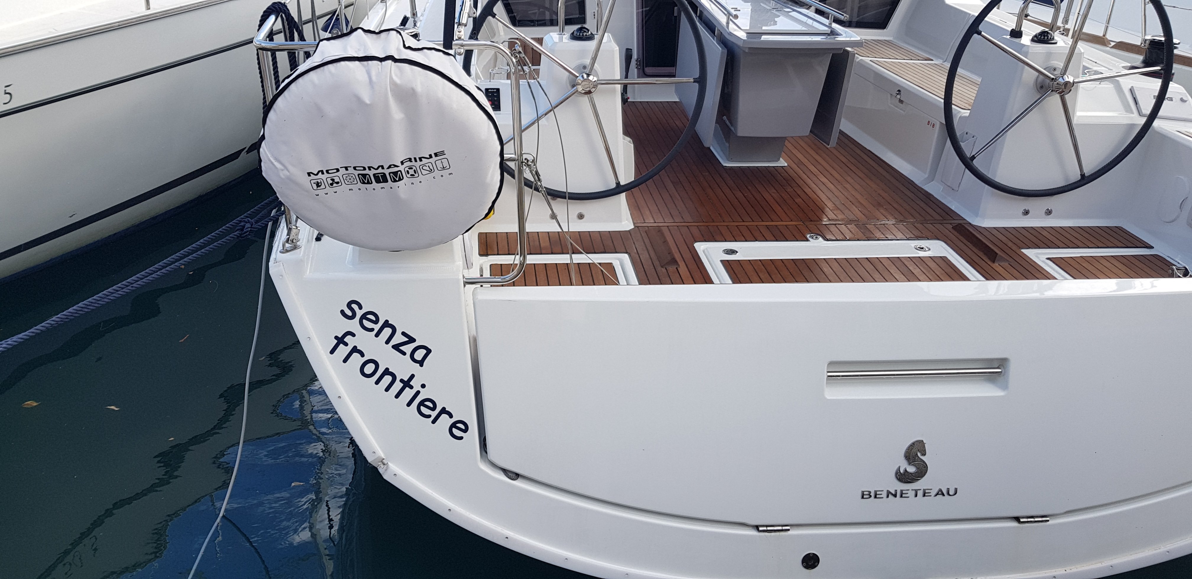 Senza Frontiere - Sailboat in Tonnarella