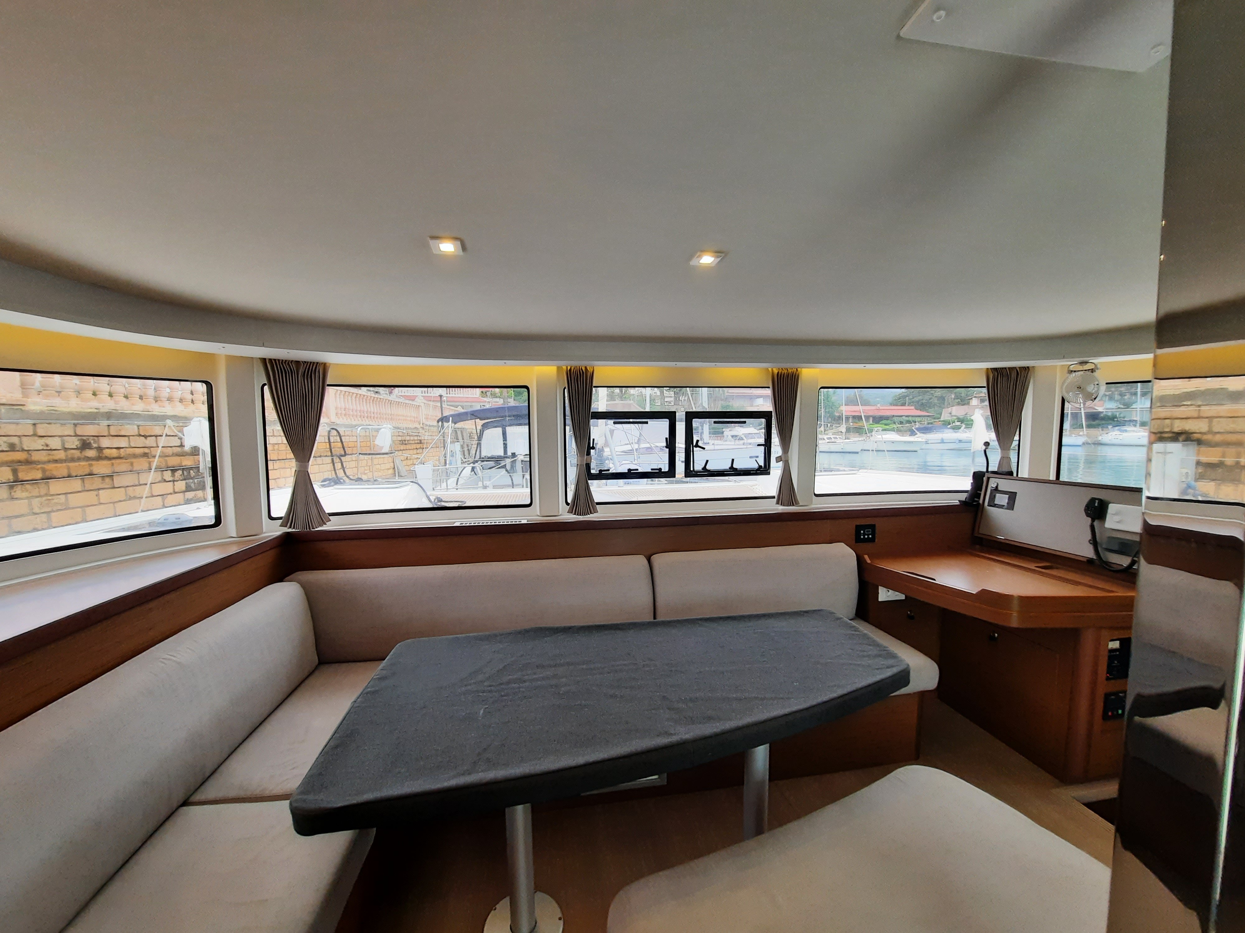 Senza Sosta - Catamaran in Tonnarella