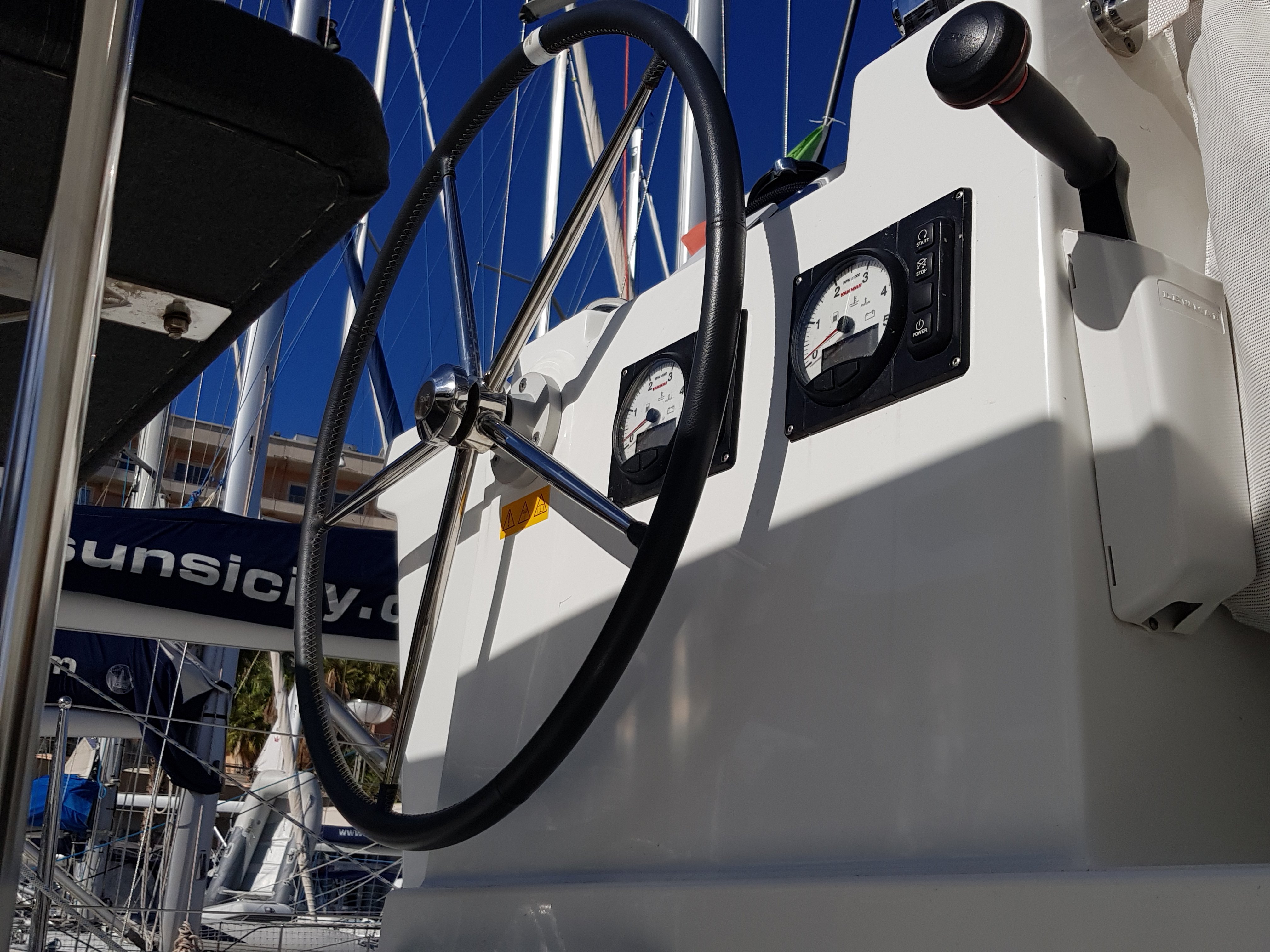 Senza Tempo - Catamaran in Tonnarella