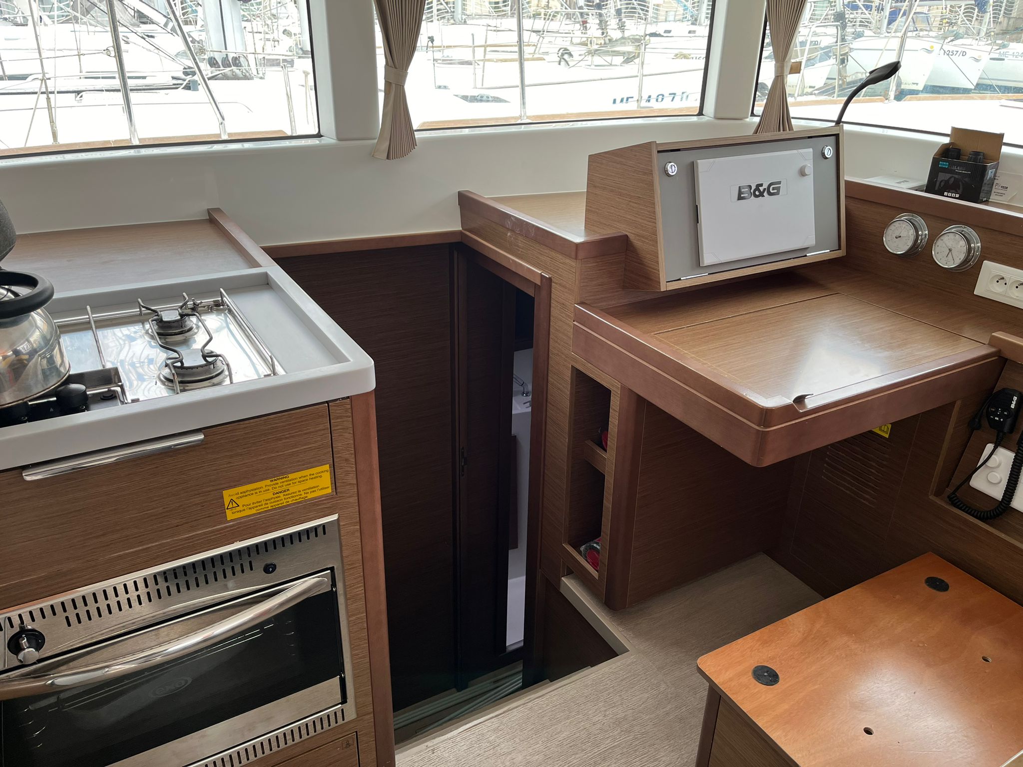 Senza Meta  (A/C and Generator) - Catamaran in Tonnarella