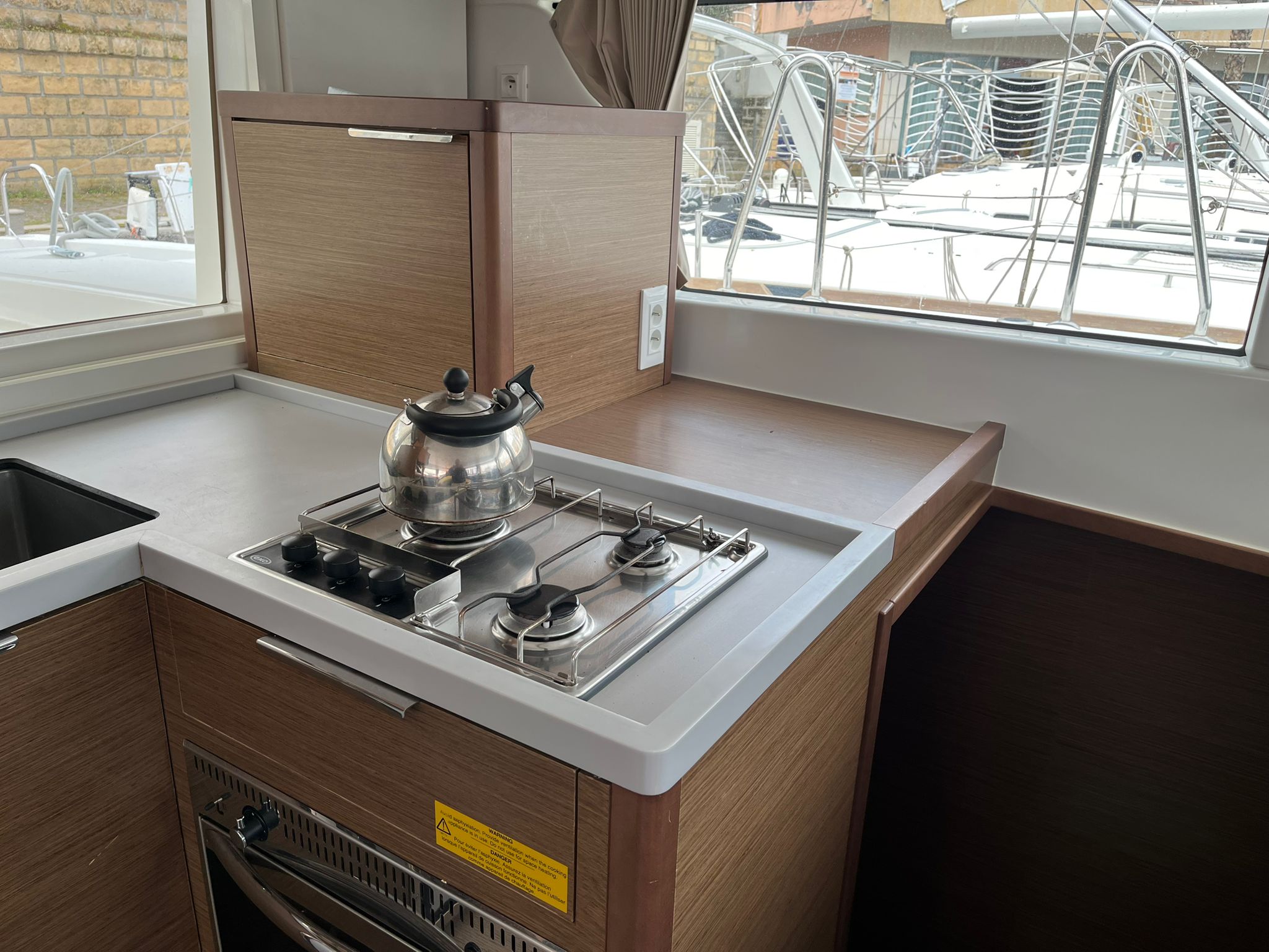 Senza Meta  (A/C and Generator) - Catamaran in Tonnarella