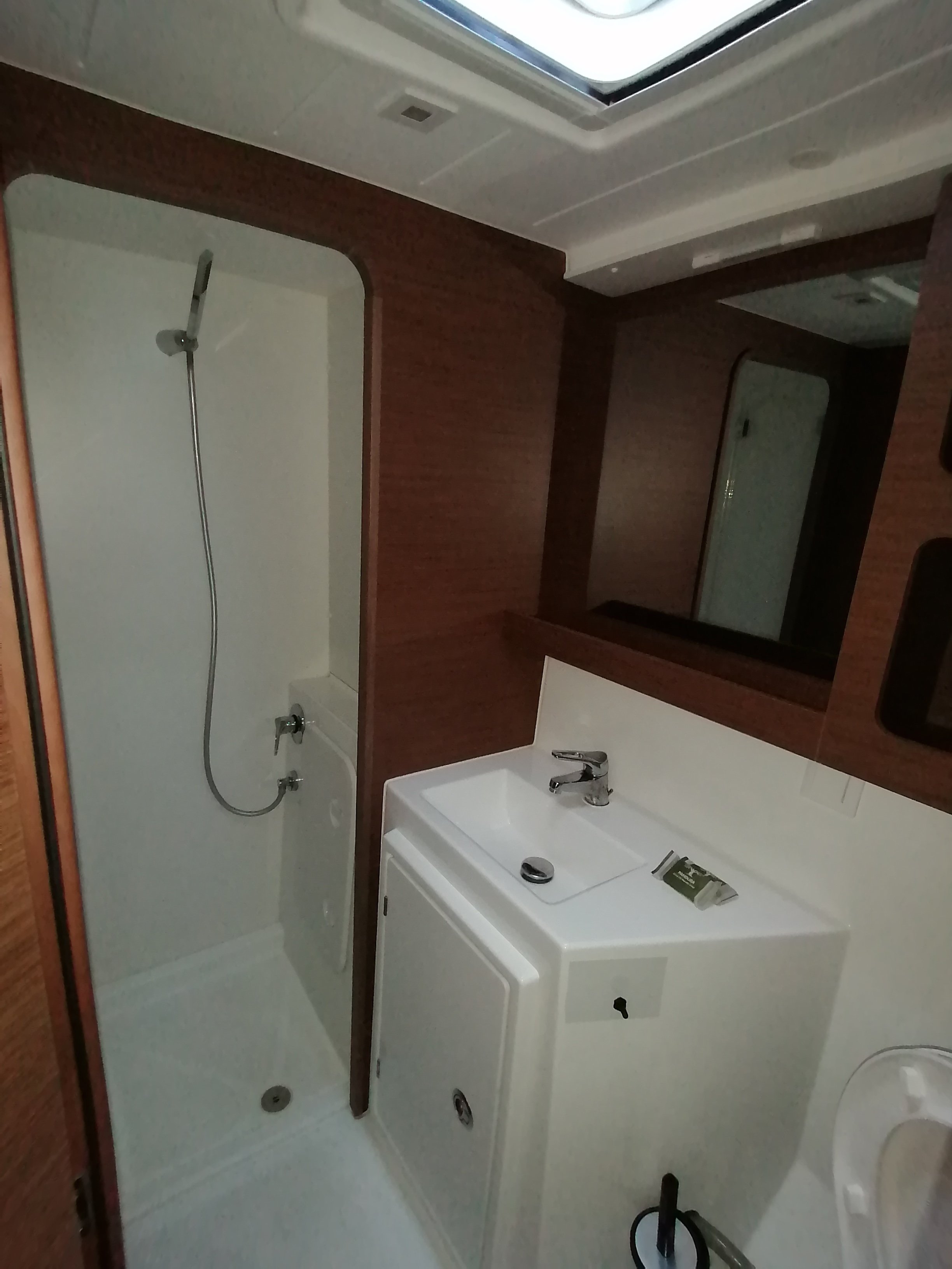 Senza SE (A/C and Generator) - Catamaran in Tonnarella