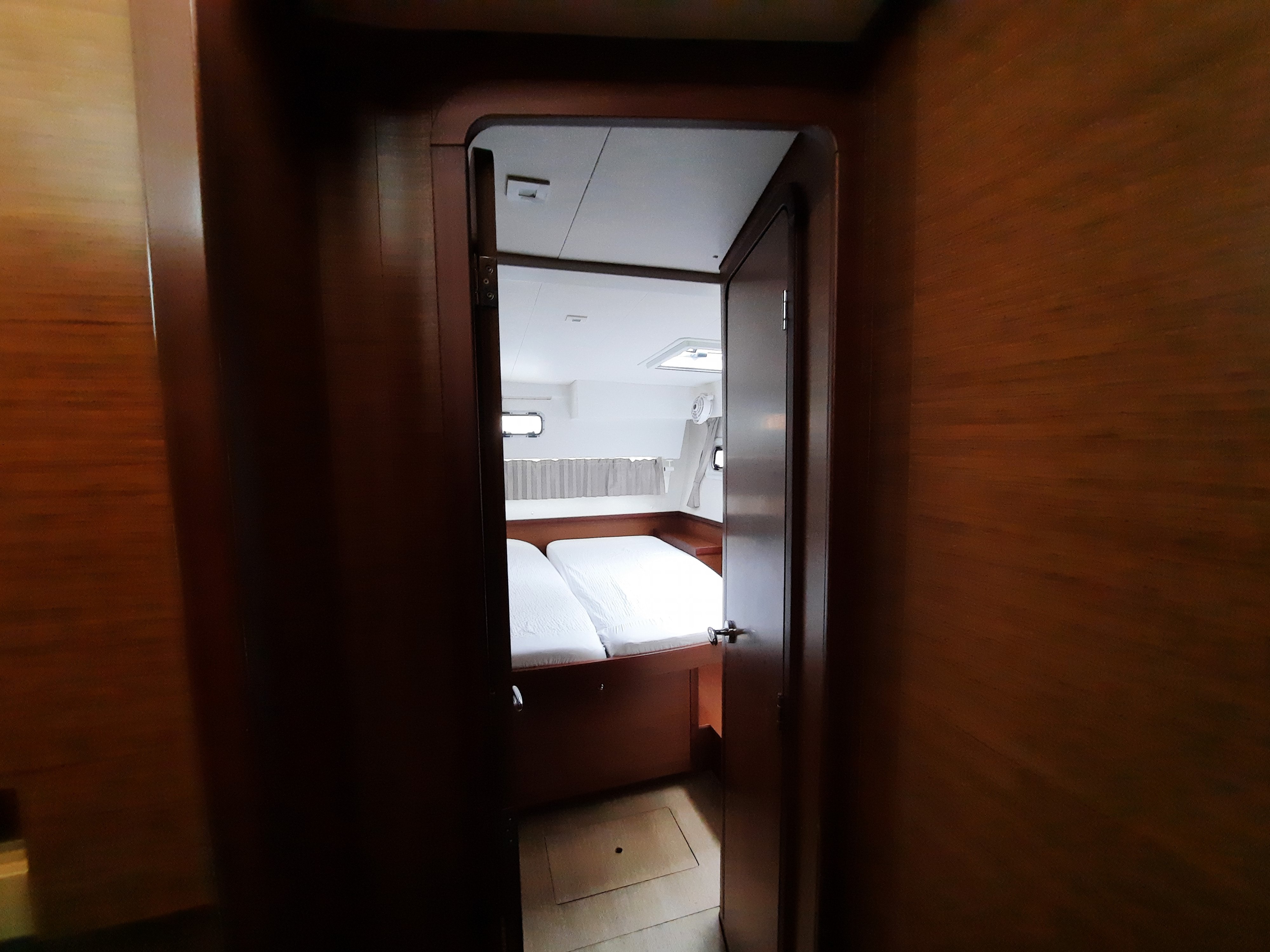 Senza SE (A/C and Generator) - Catamaran in Tonnarella