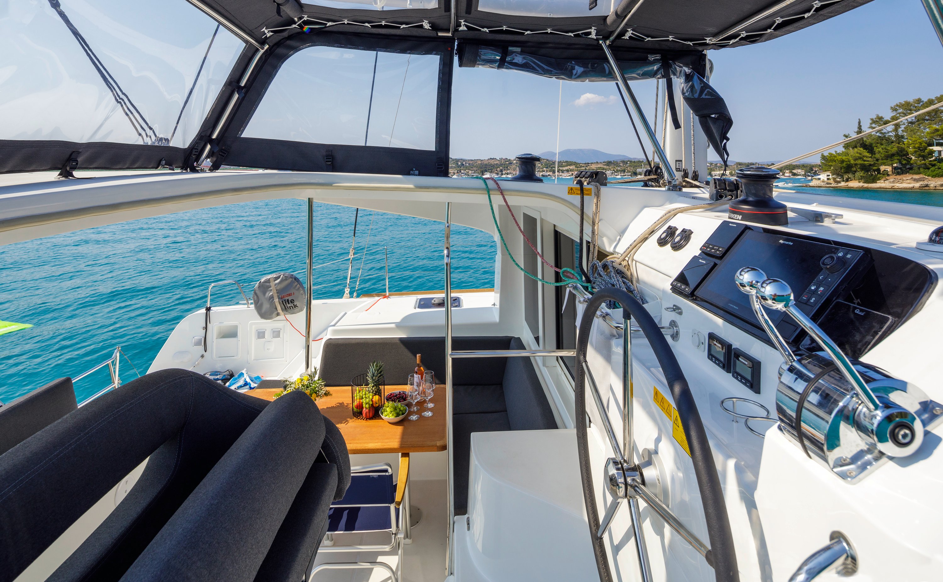 DEMY - Catamaran in Porto Cheli