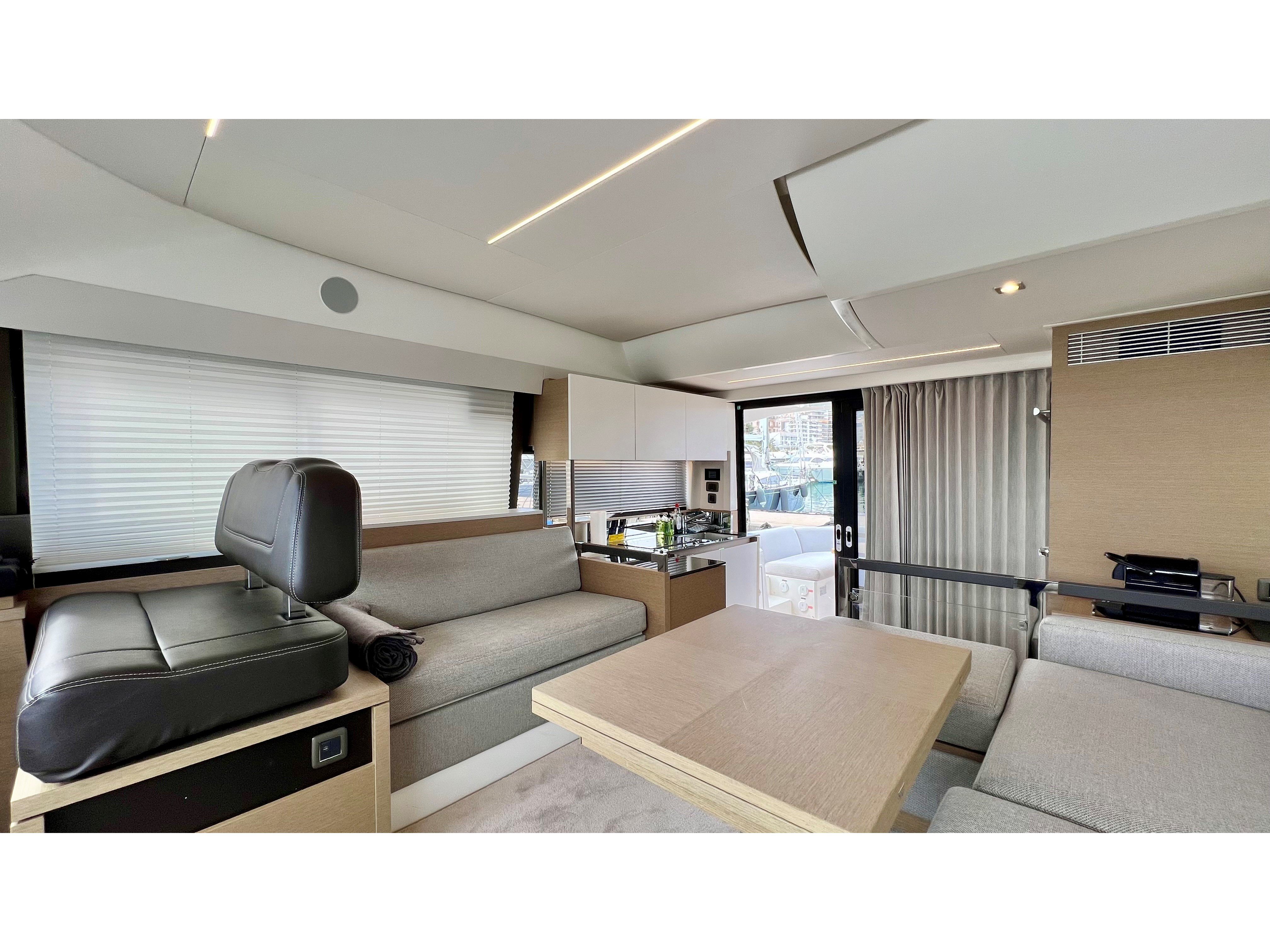 Perfect Life - Motor Yacht in Palma