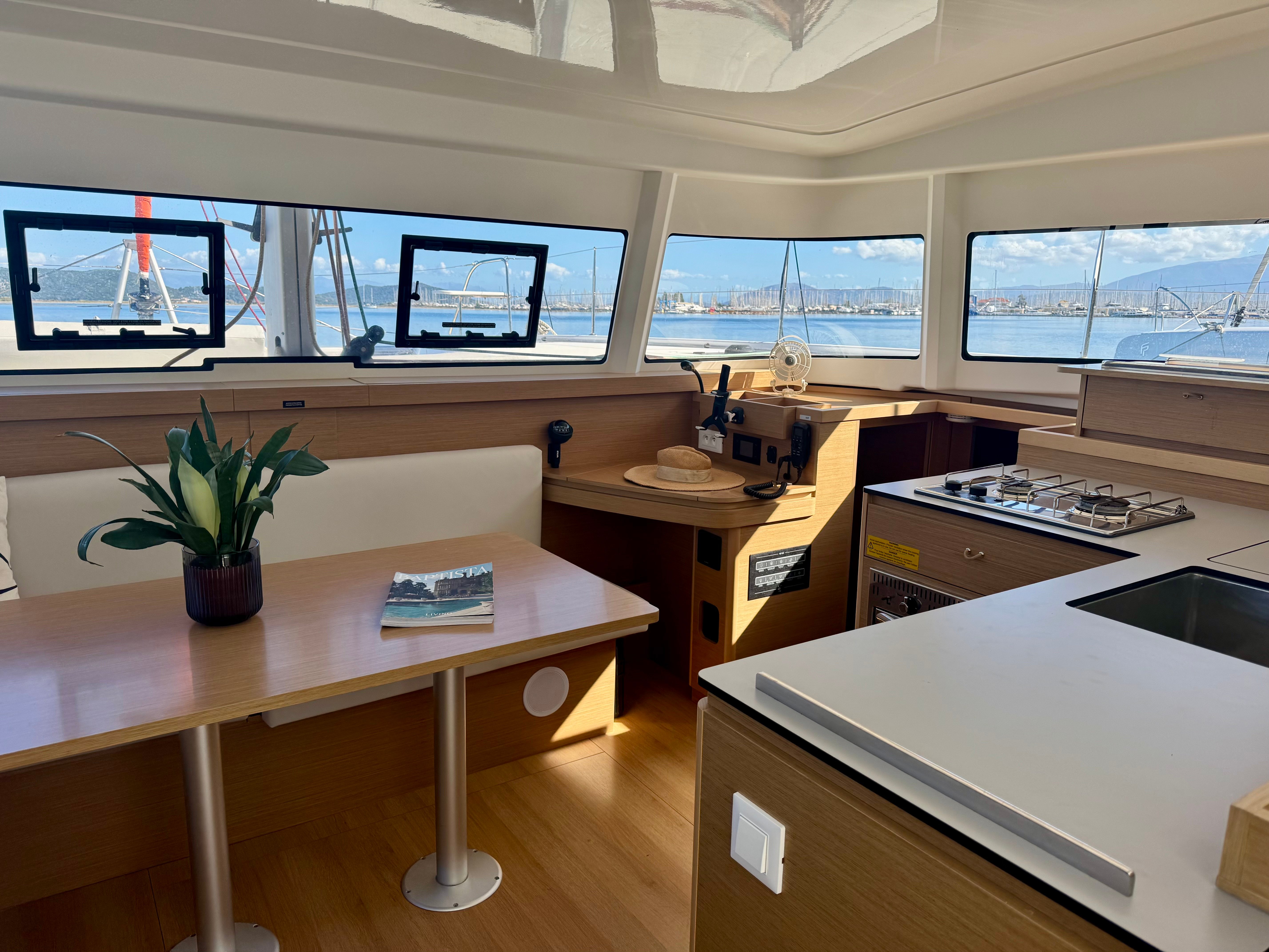 HELLENIC BREEZE - Catamaran in Preveza