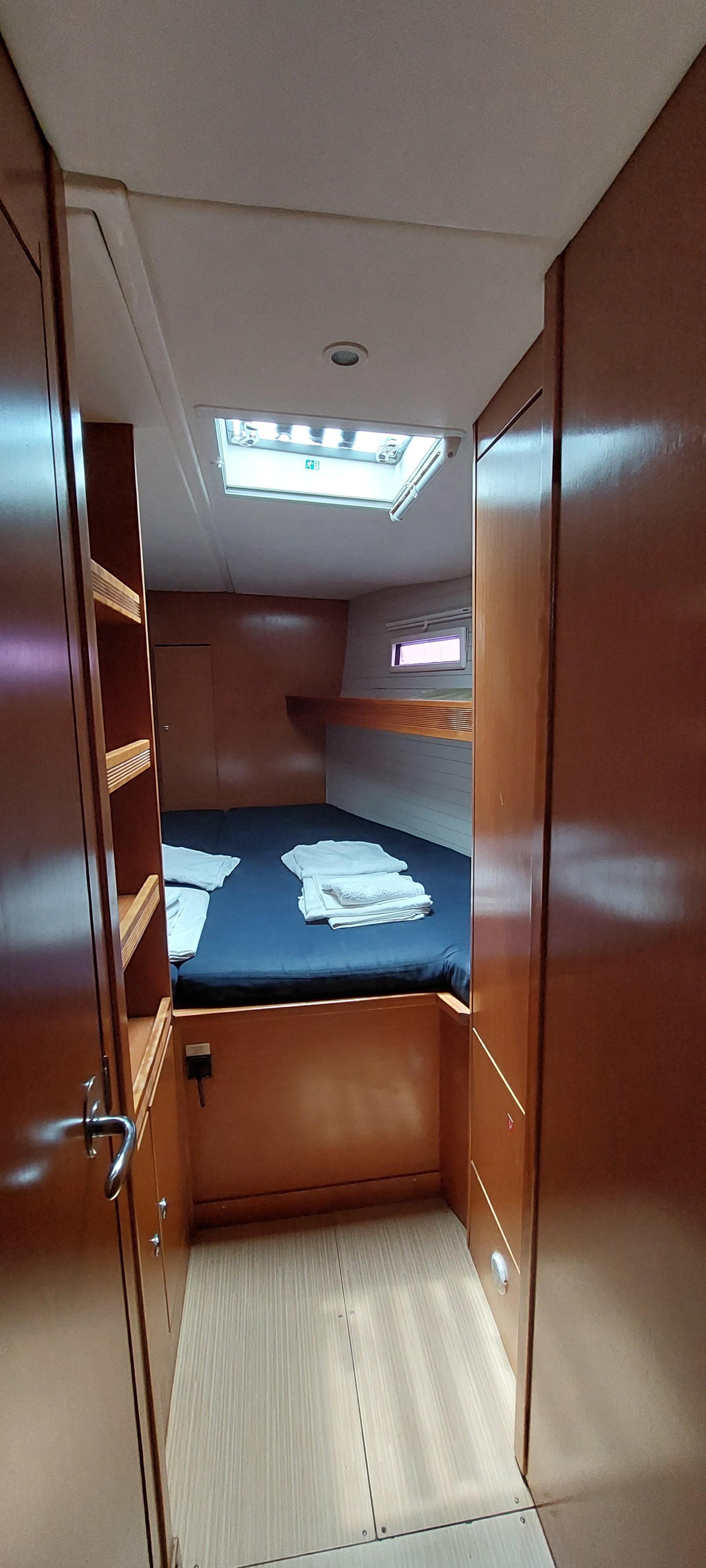 Little Secret - Sailboat in Alimos