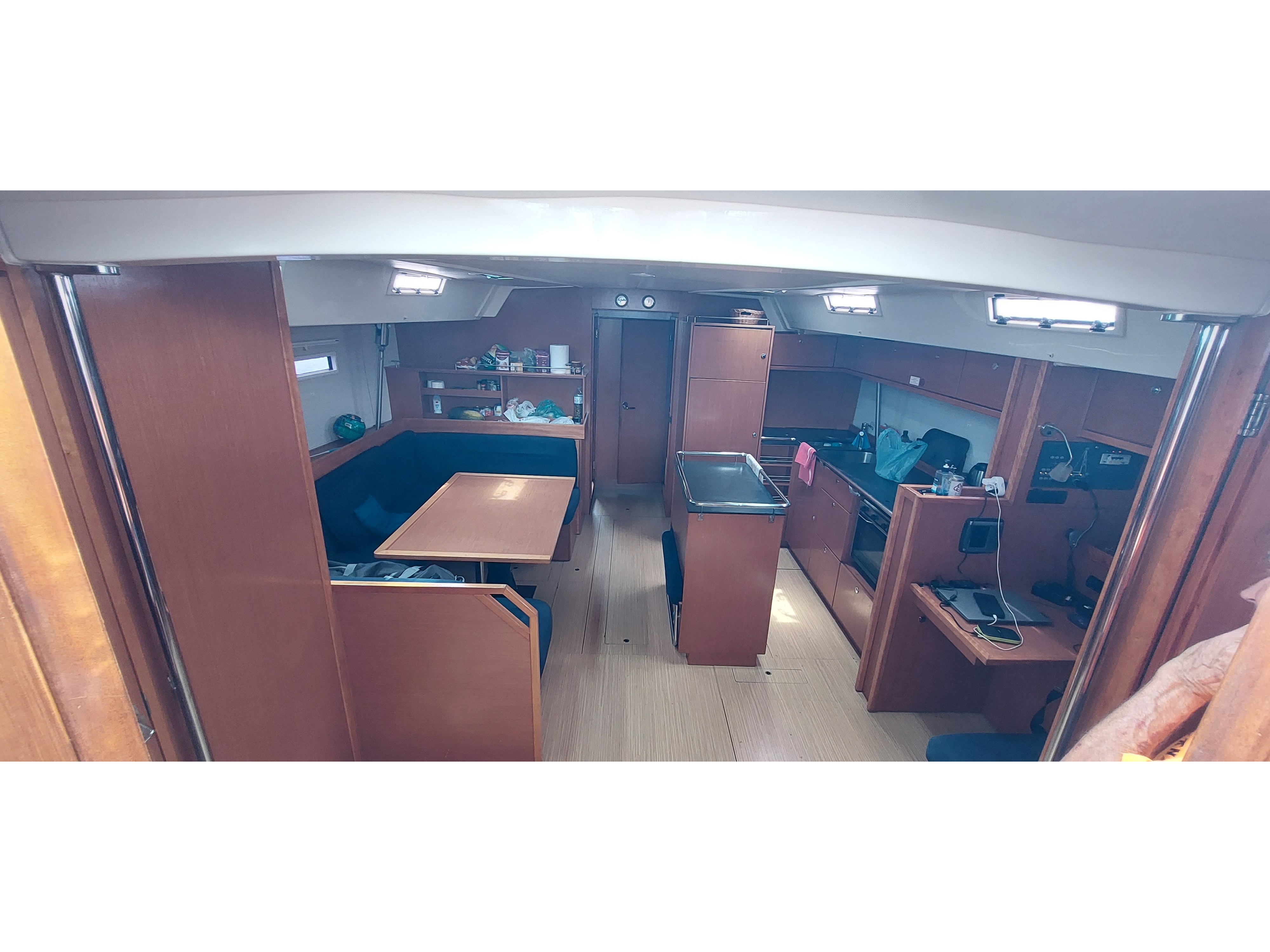 Little Secret - Sailboat in Alimos