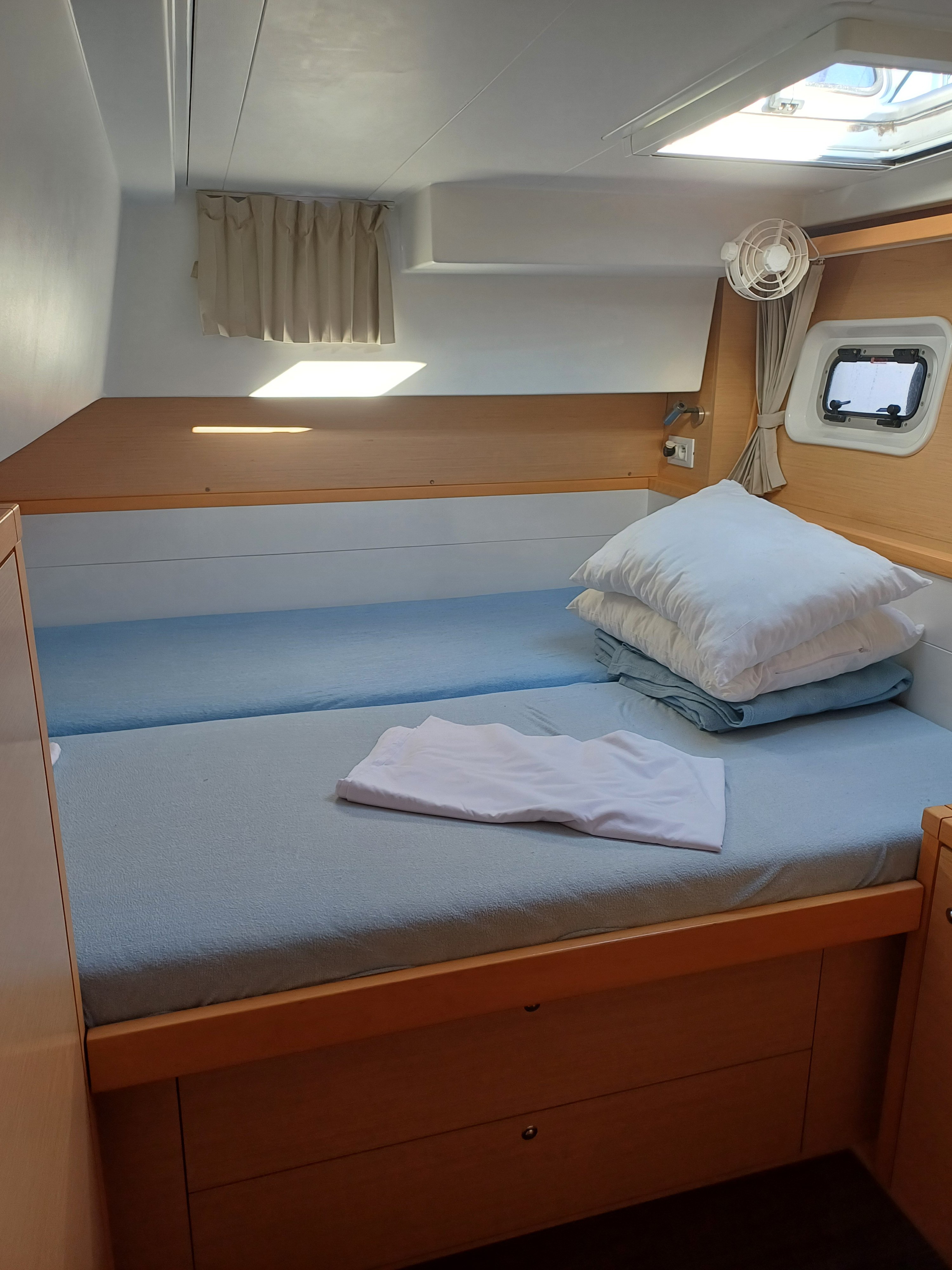 Tortilla - Catamaran in Alimos