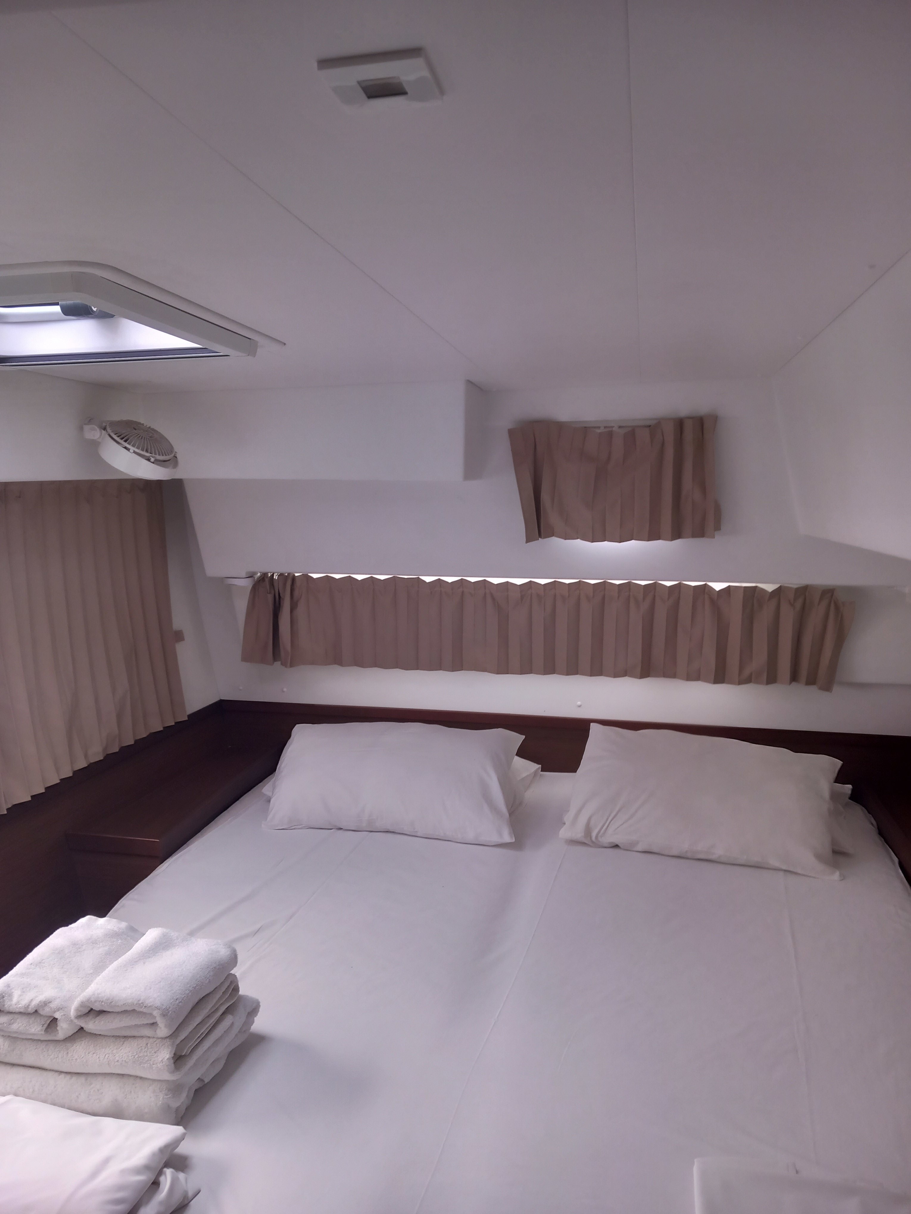 Neverland - Katamaran içinde İstanköy