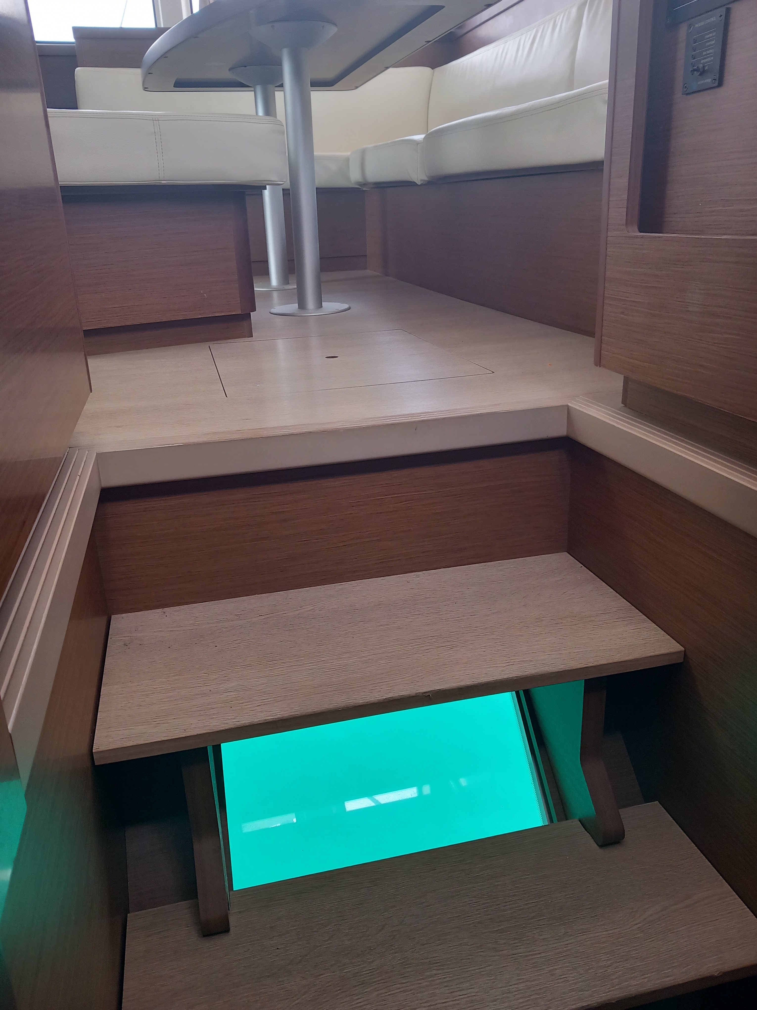 Neverland - Katamaran içinde İstanköy