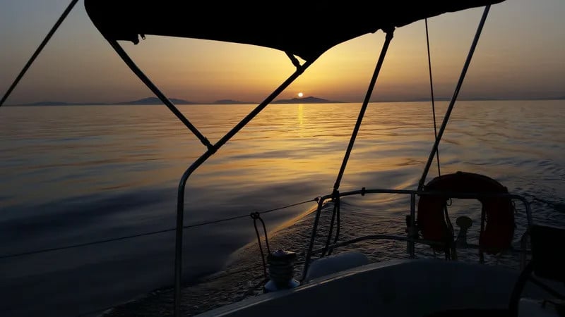 NEMESIS - Yelkenli içinde Alimos