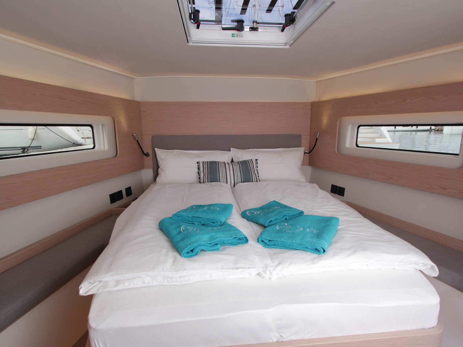 On y va - Yelkenli içinde Anatoliki Attiki