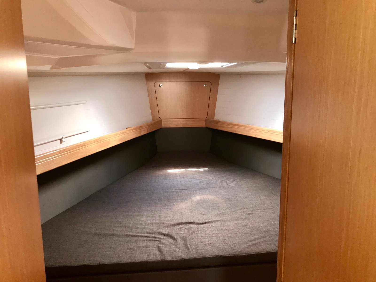 Leonidas - Sailboat in Anatoliki Attiki