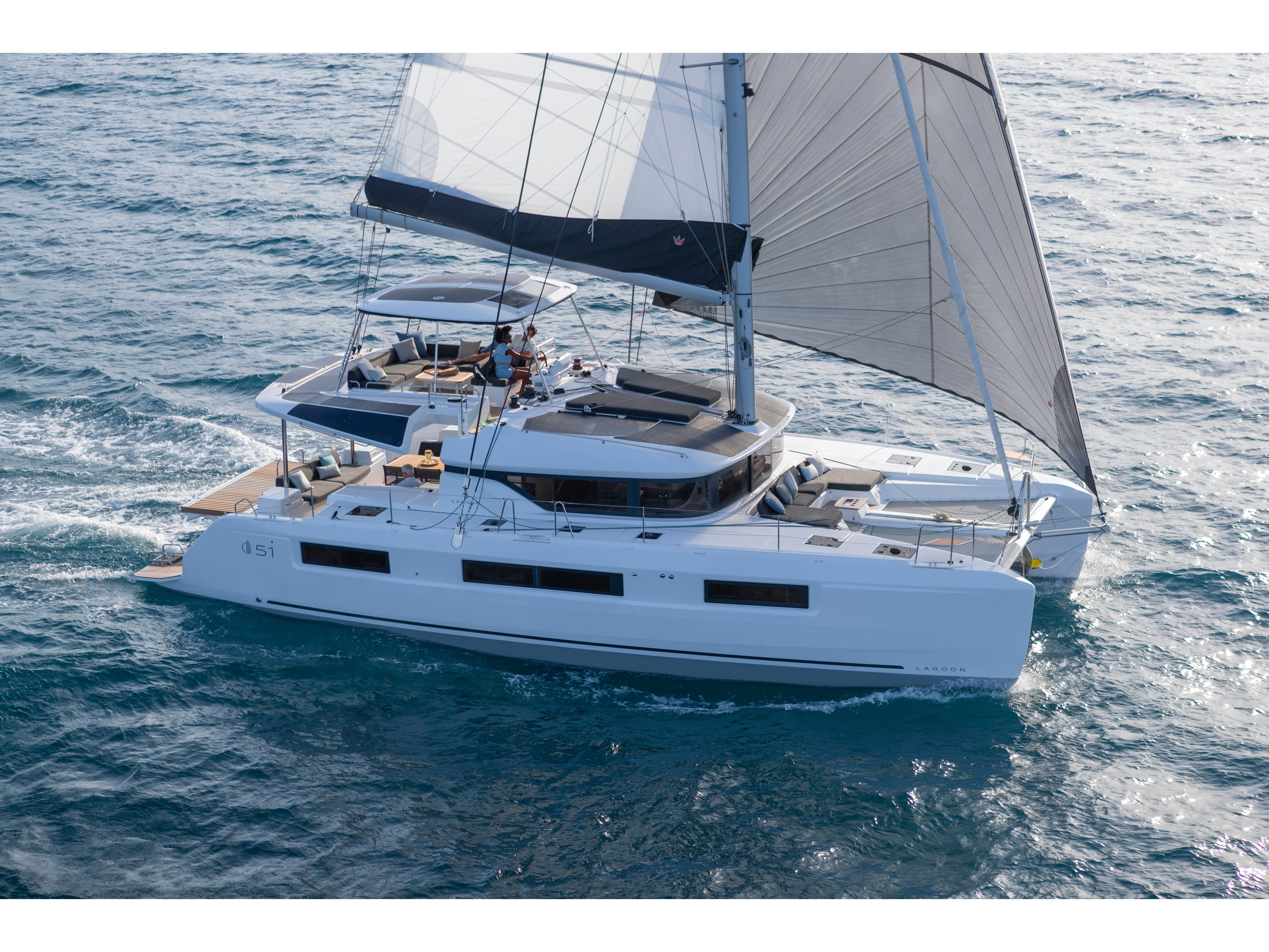 Margeo XIX (A/C, GENERATOR, WATER MAKER, ICE MAKER, DISHWASSER, HARD BIMINI TOP) - Catamaran in Alimos