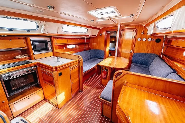 Marge - Sailboat in Betina