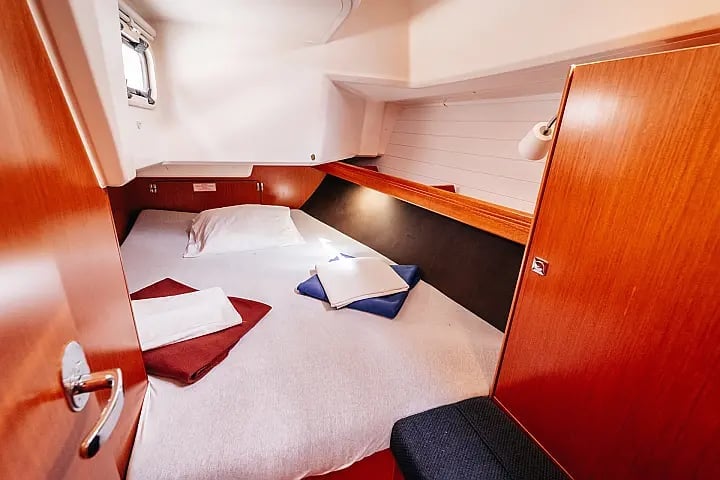 Flinx - Sailboat in Betina