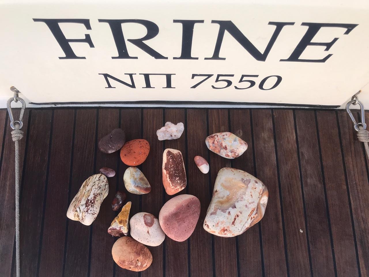 Frine - Sailboat in Naousa